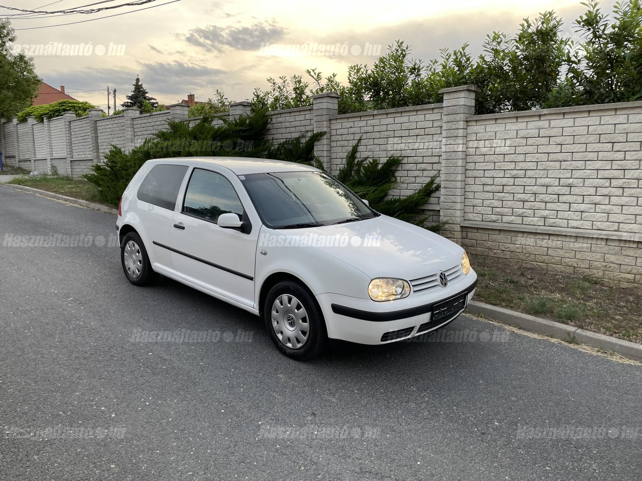 VOLKSWAGEN GOLF 2003/8 - 1