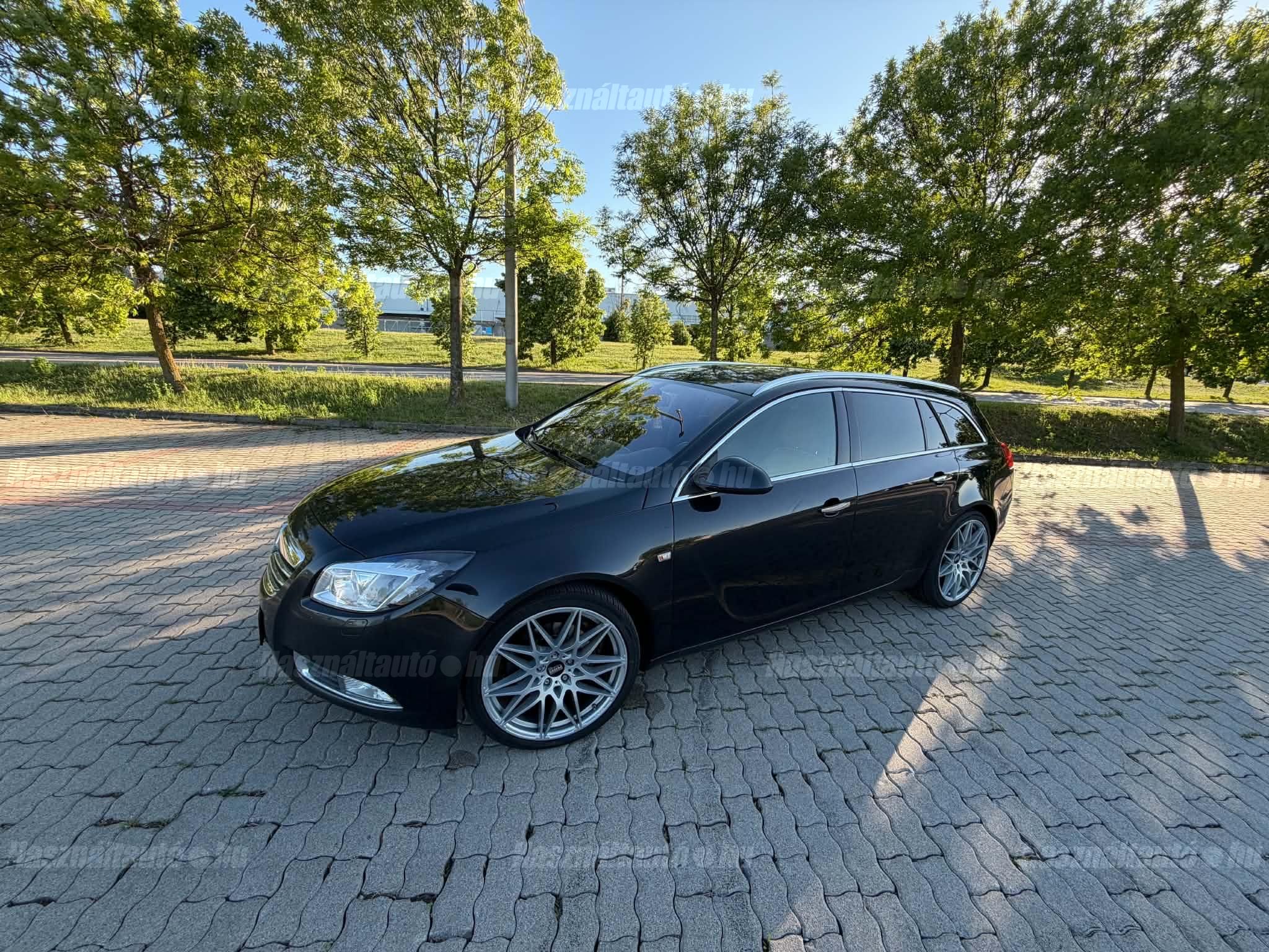 OPEL INSIGNIA 2011/6 - 1