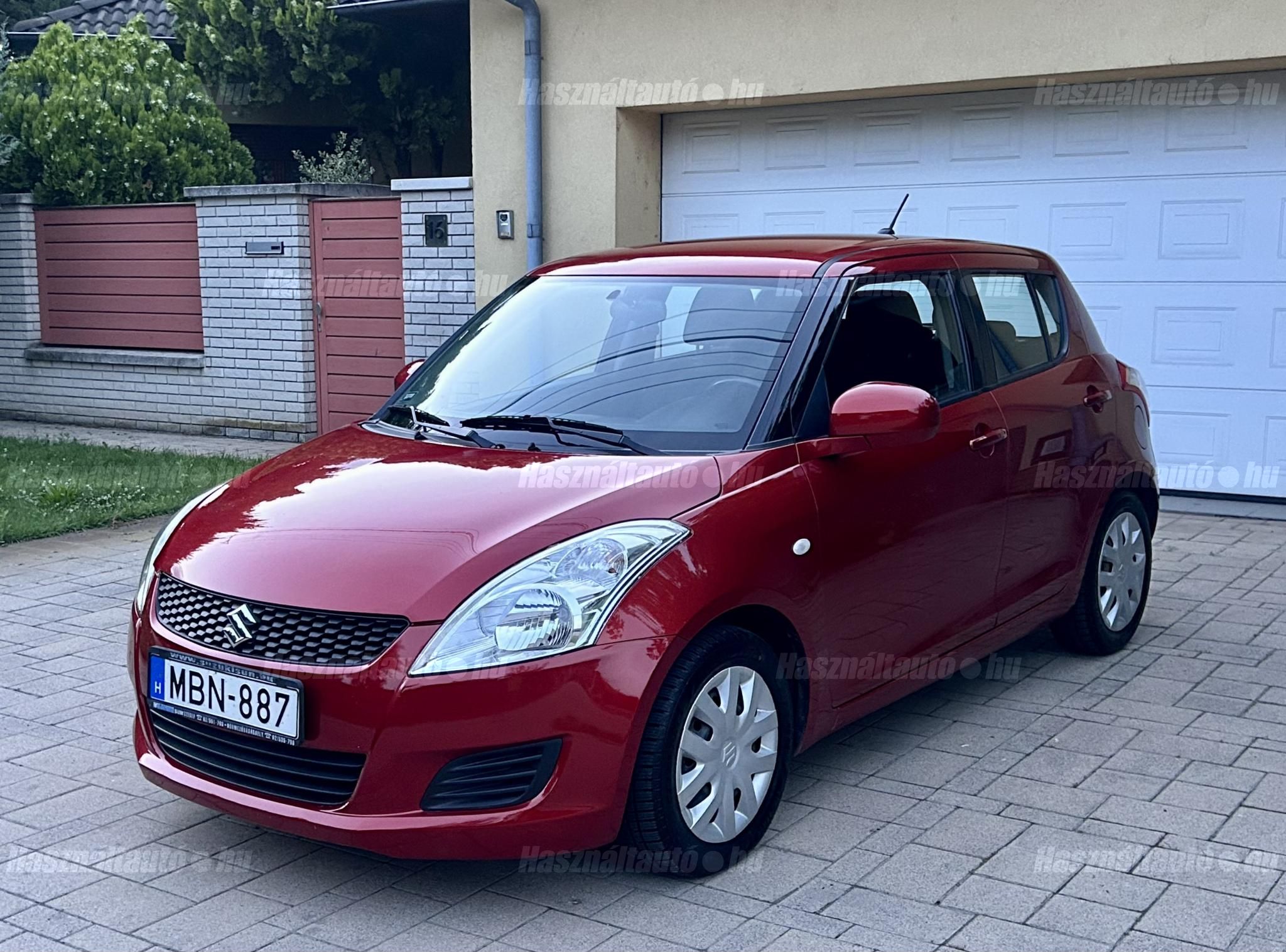 SUZUKI SWIFT 2011/8 - 1