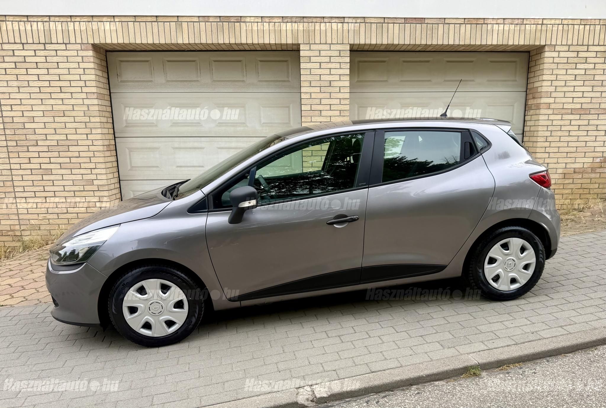 RENAULT CLIO 2013/8 - 1