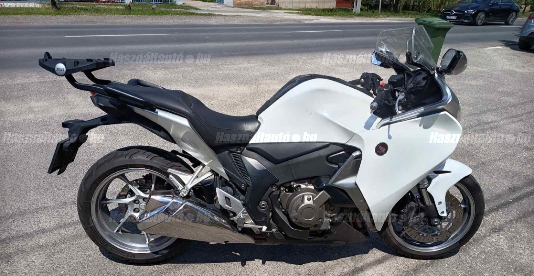 HONDA VFR 1200 FD 2010/6 - 1