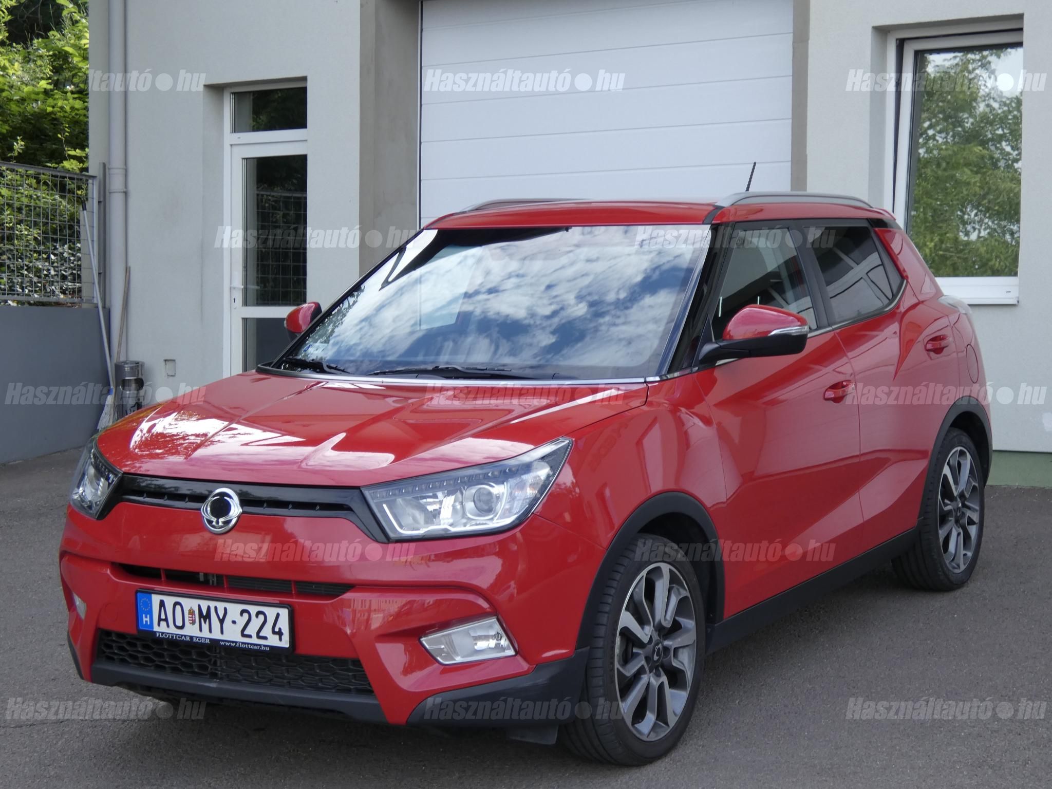 SSANGYONG TIVOLI 2015/11 - 1