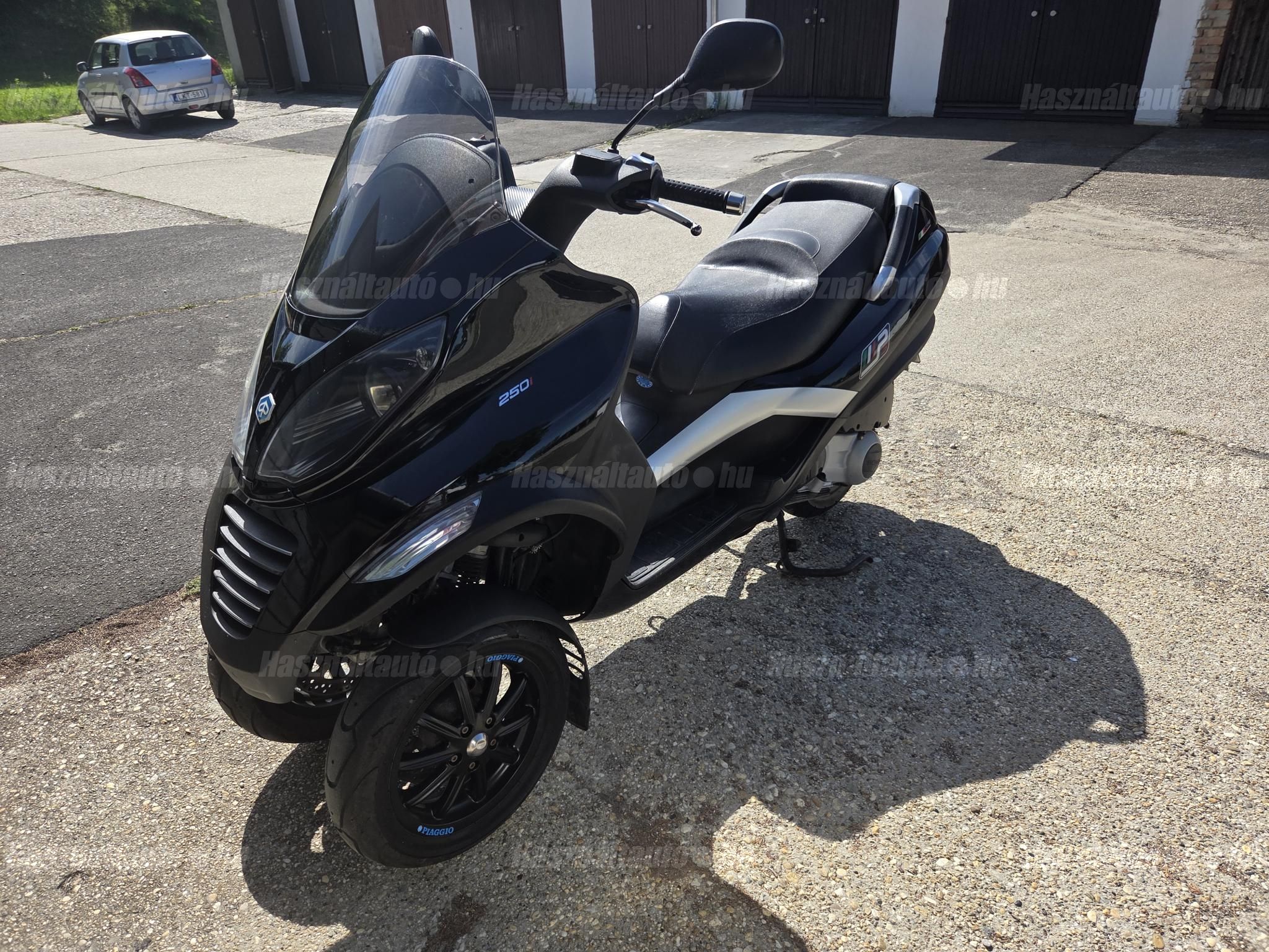 PIAGGIO MP3 2006/8 - 1