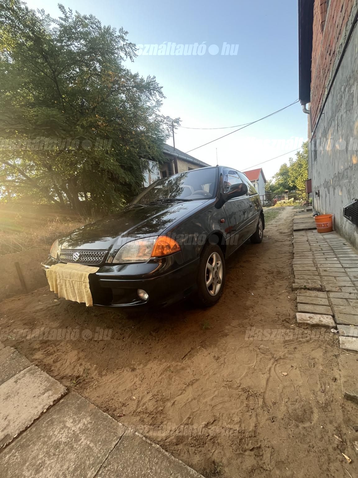 SUZUKI SWIFT 2000/6 - 1