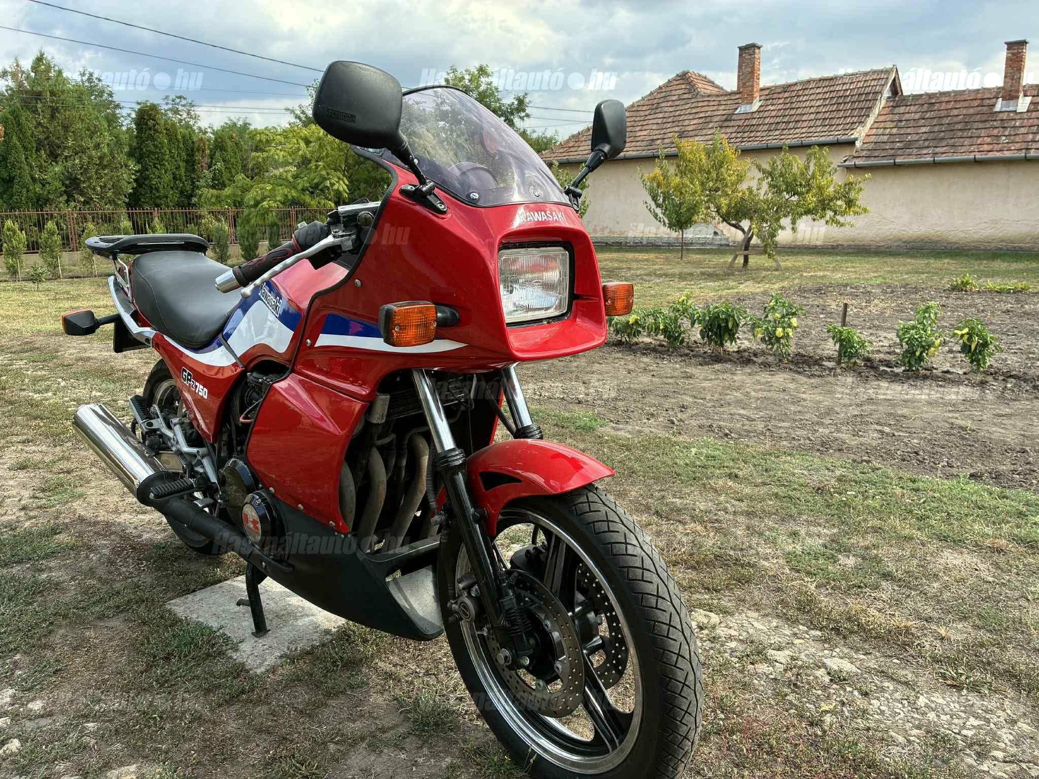 KAWASAKI GPZ 750 1983/11 - 1
