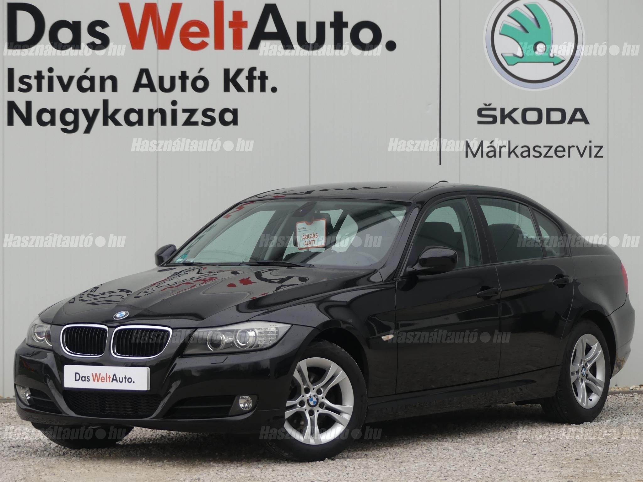 BMW 318 2011/11 - 1