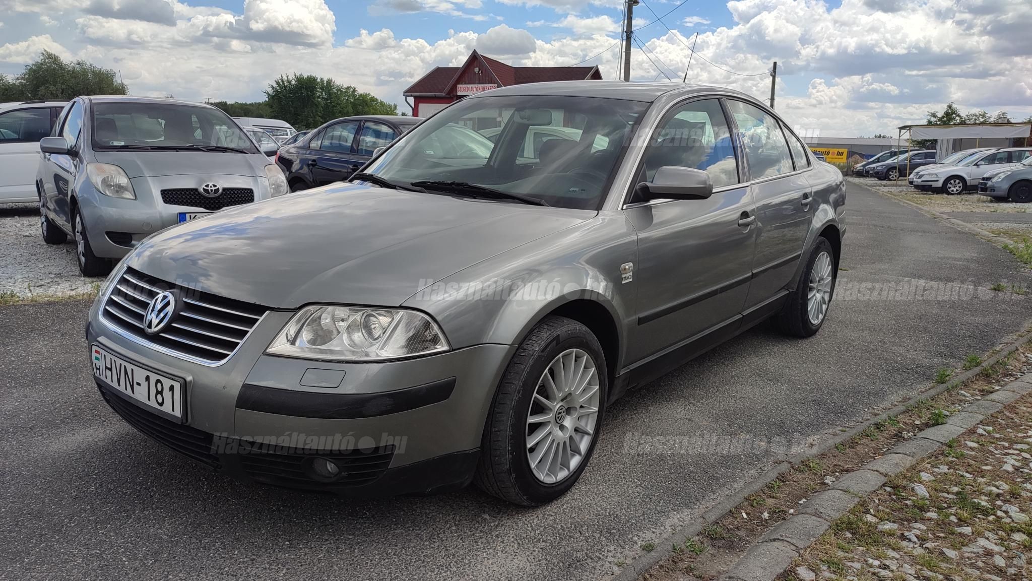 VOLKSWAGEN PASSAT V 2001/11 - 1