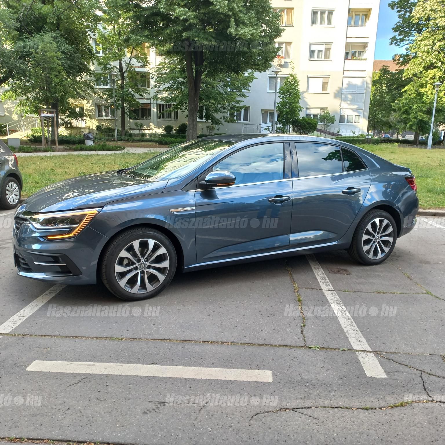 RENAULT MEGANE 2023/9 - 1