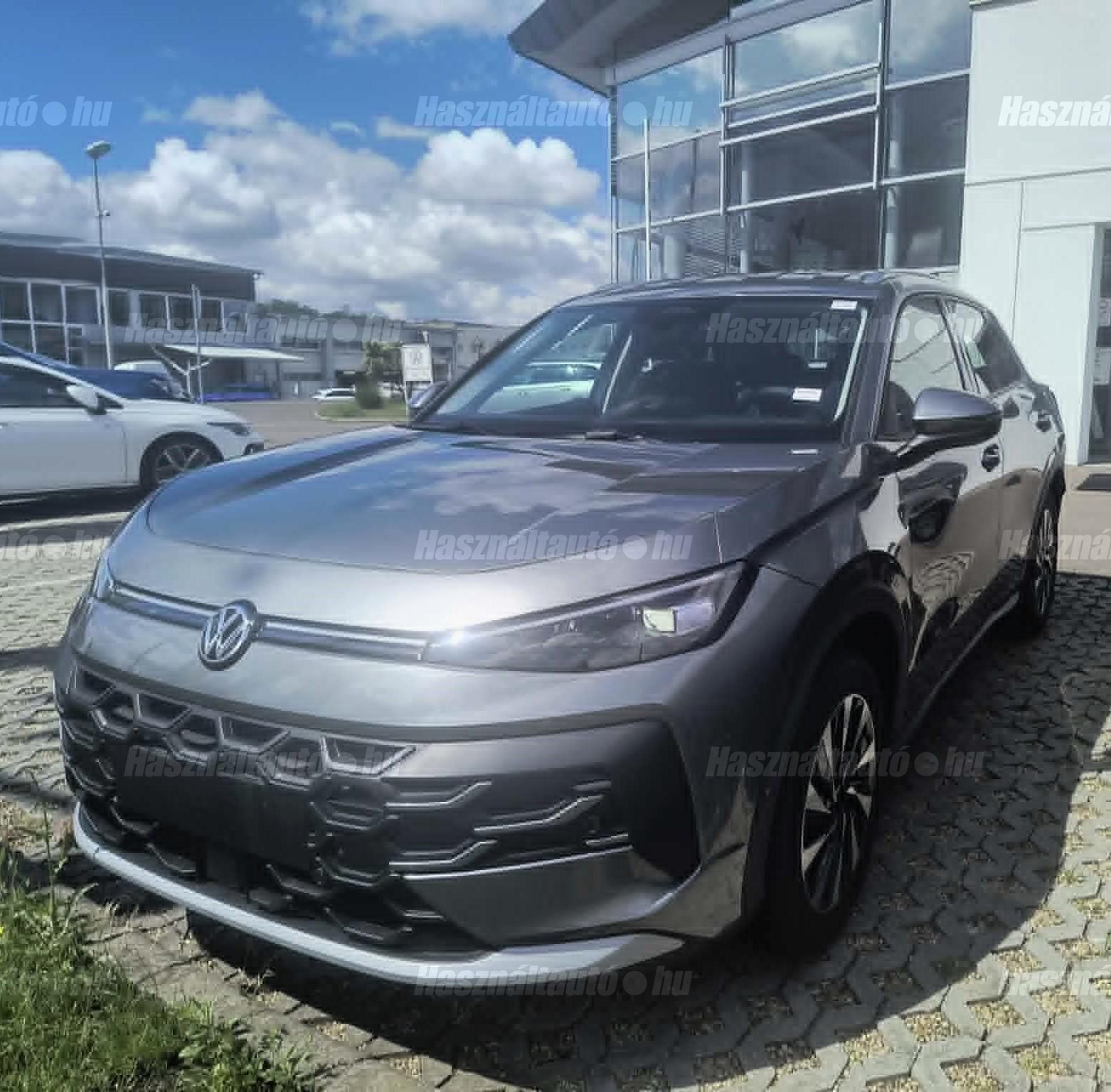 VOLKSWAGEN T-ROC 2026/6 - 1