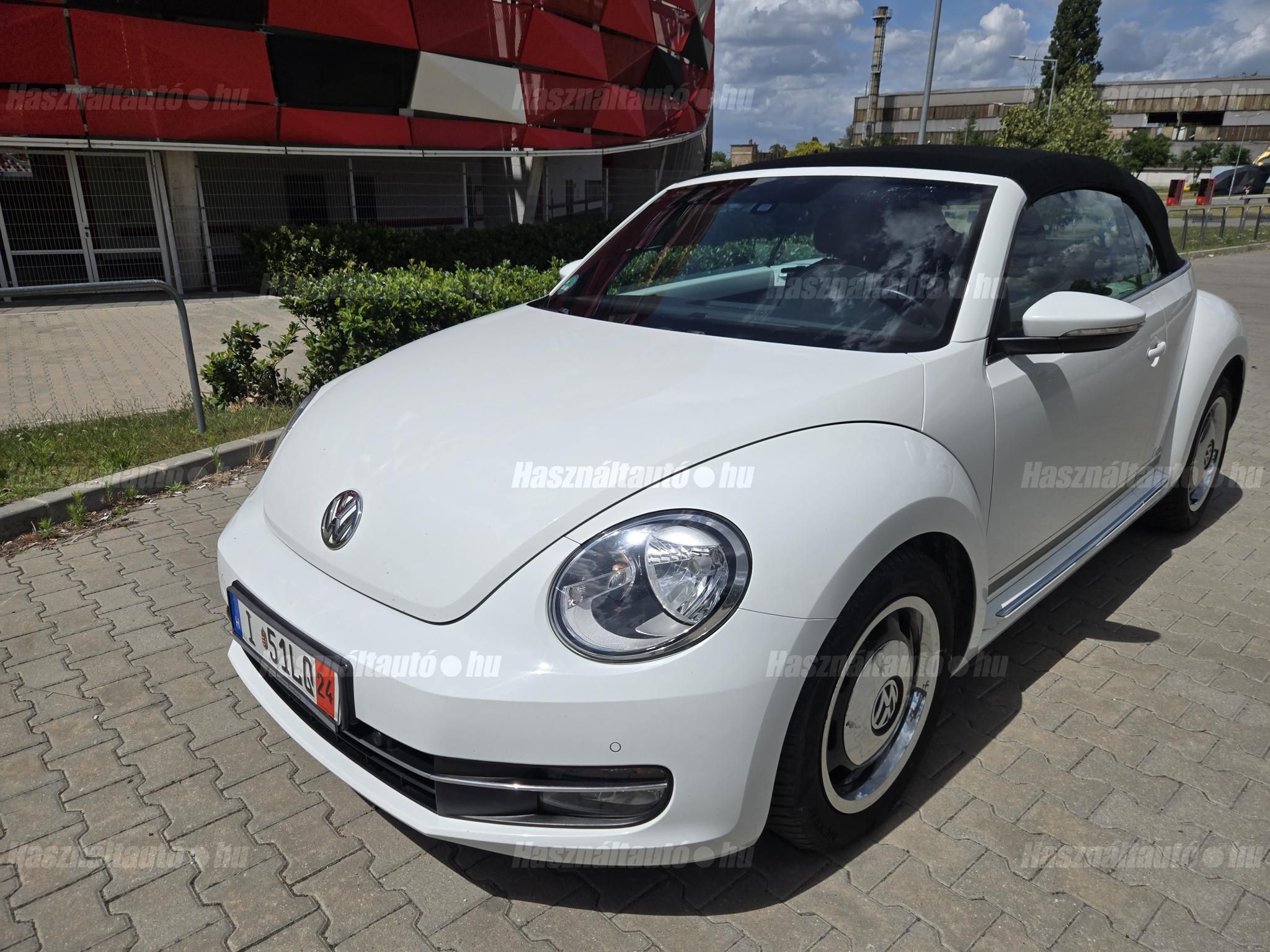 VOLKSWAGEN NEW BEETLE 2014/5 - 1