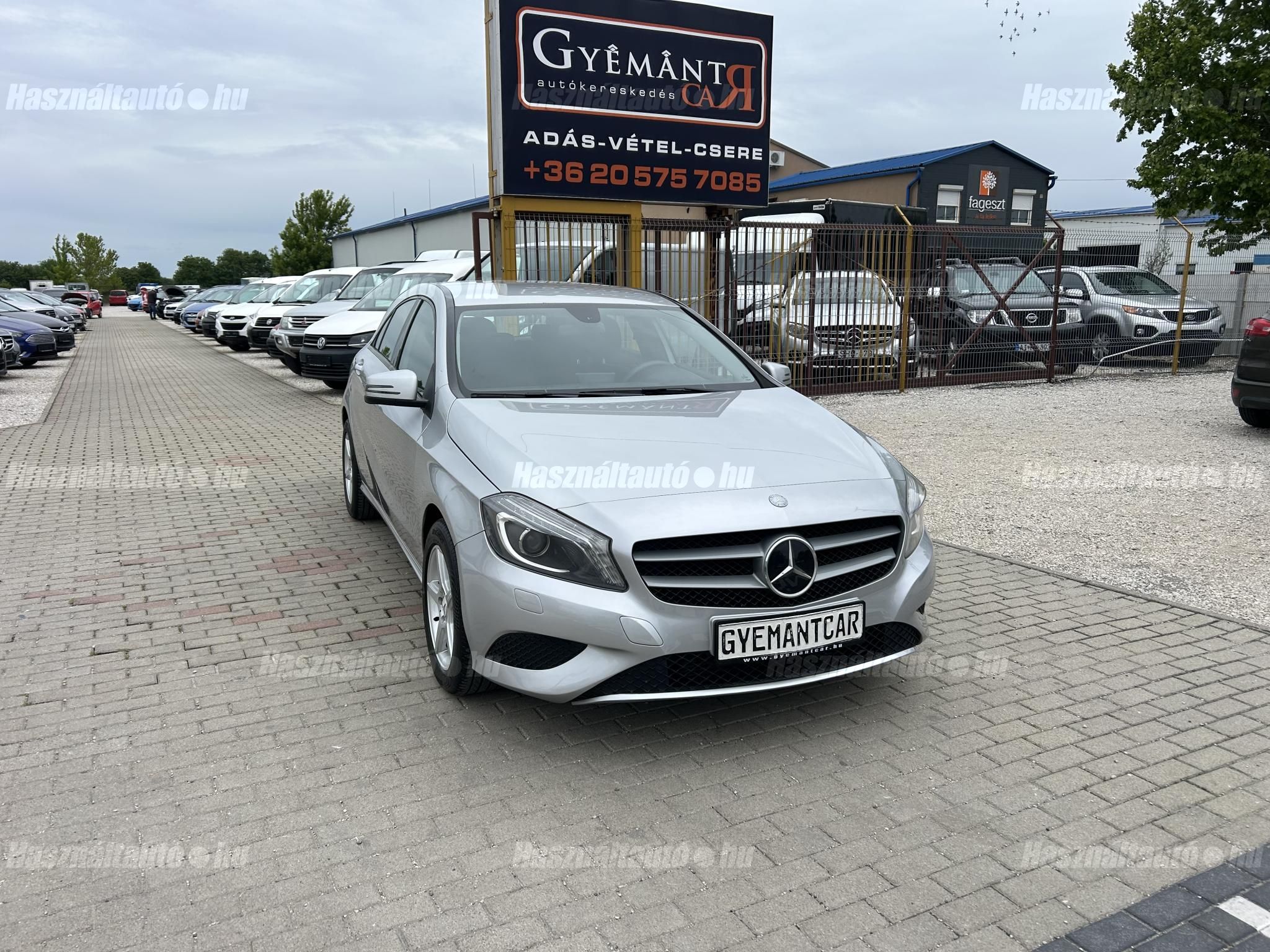 MERCEDES-BENZ A 200 2012/9 - 1