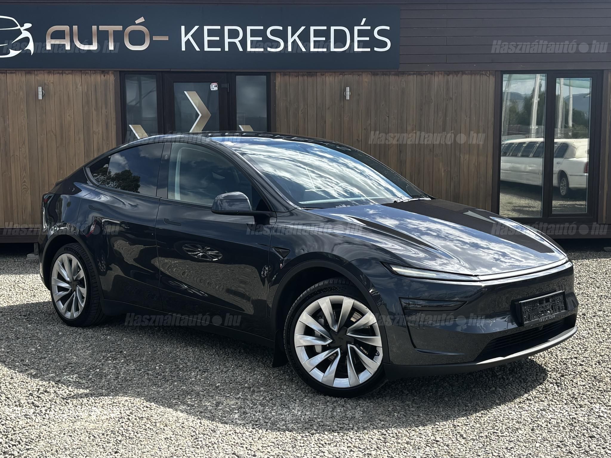 TESLA MODEL Y 2025/5 - 1