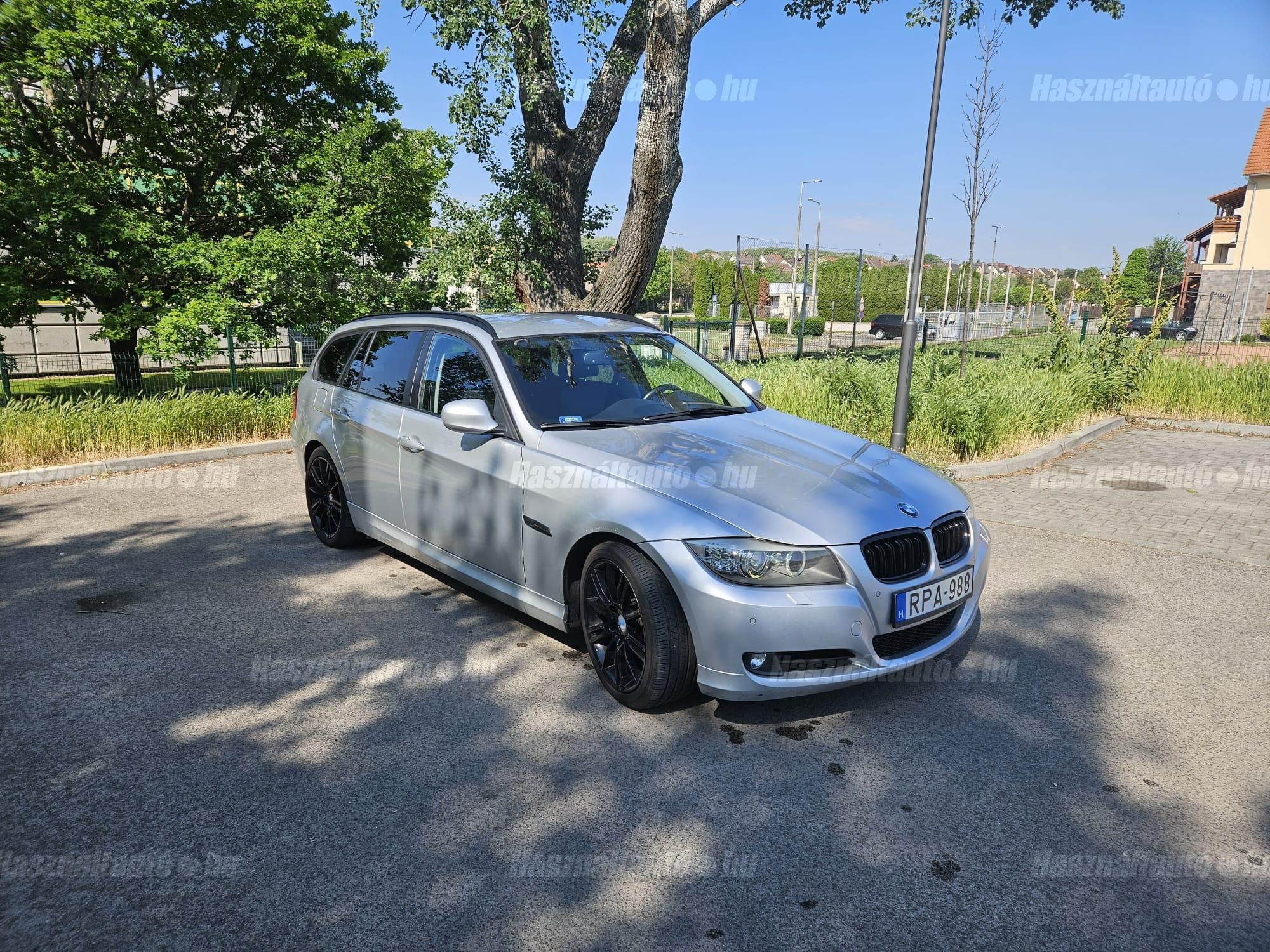 BMW 320 2010 - 1