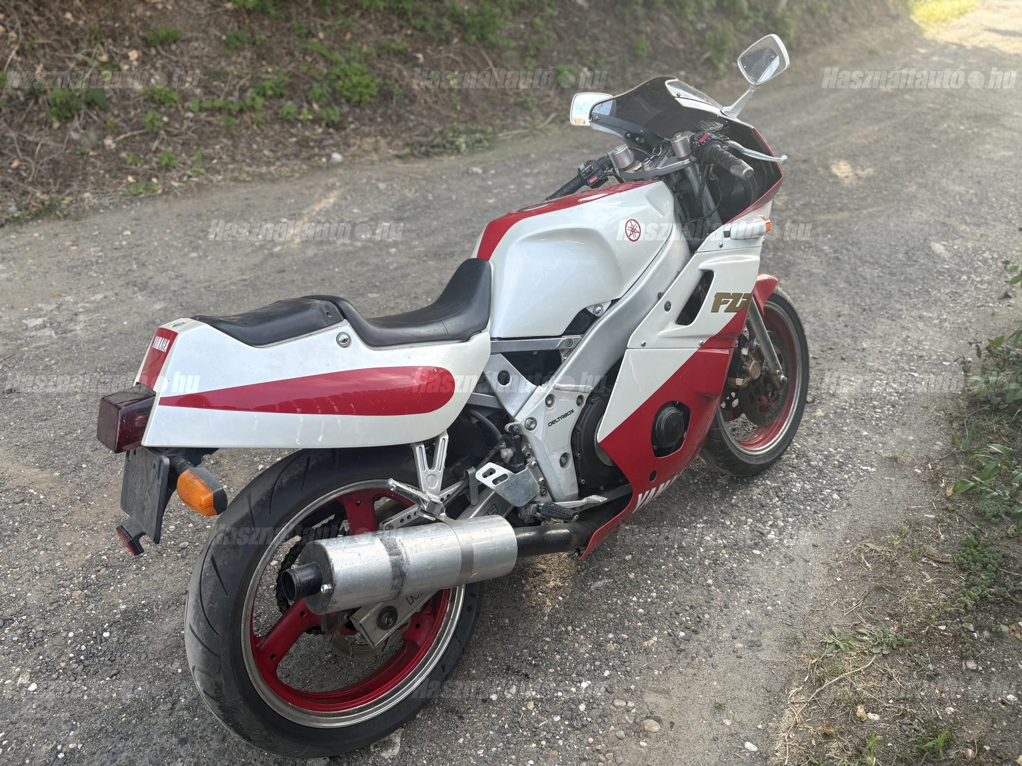YAMAHA FZR 400 1988/12 - 1