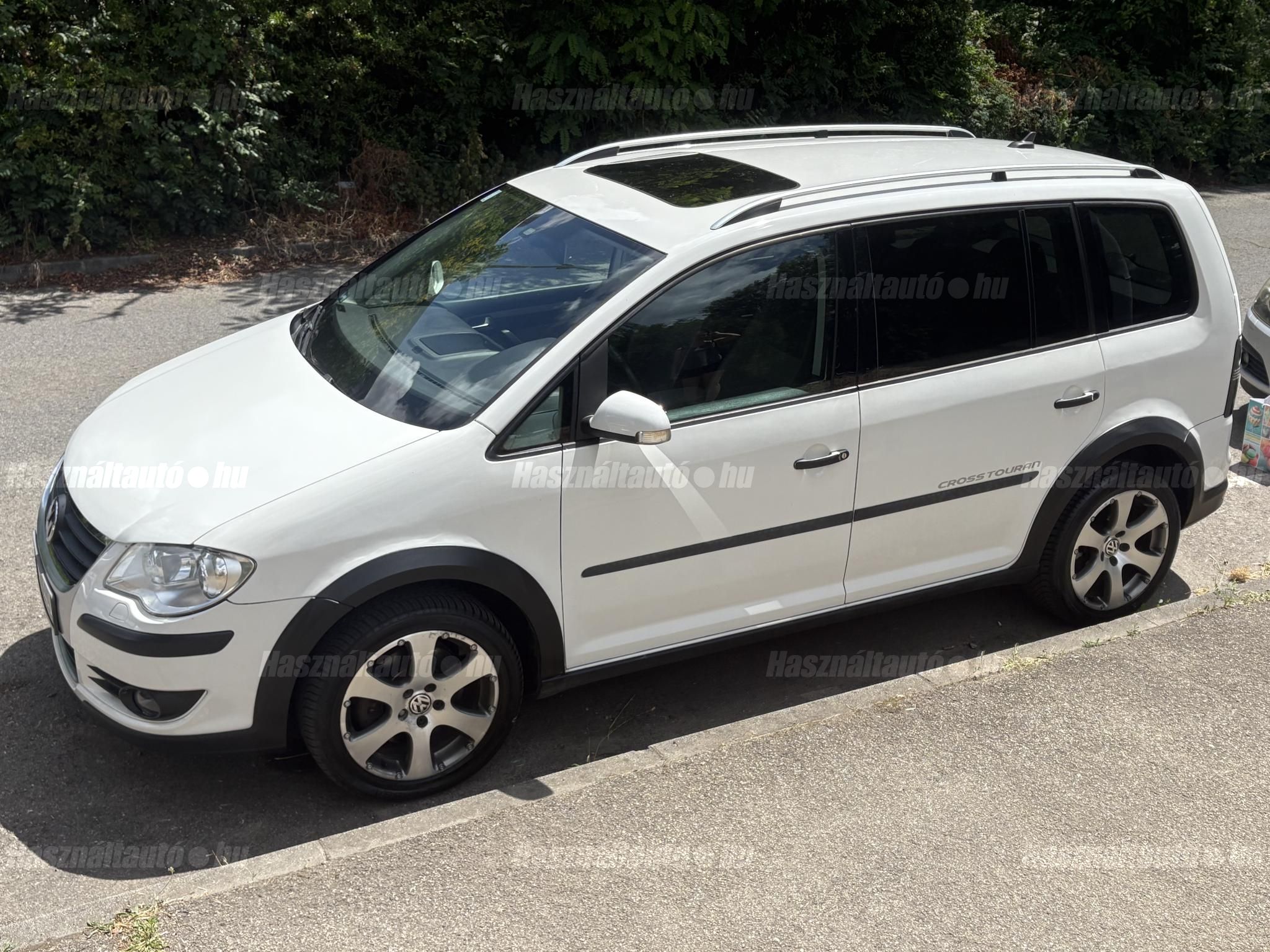VOLKSWAGEN TOURAN 2008/12 - 1