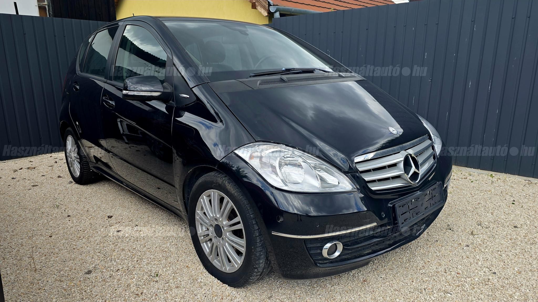 MERCEDES-BENZ A 180 2009/10 - 1