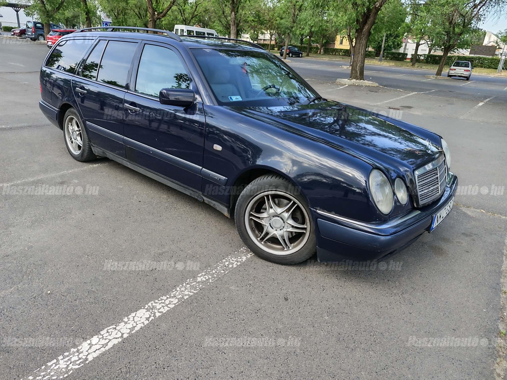 MERCEDES-BENZ E 220 1998/10 - 1