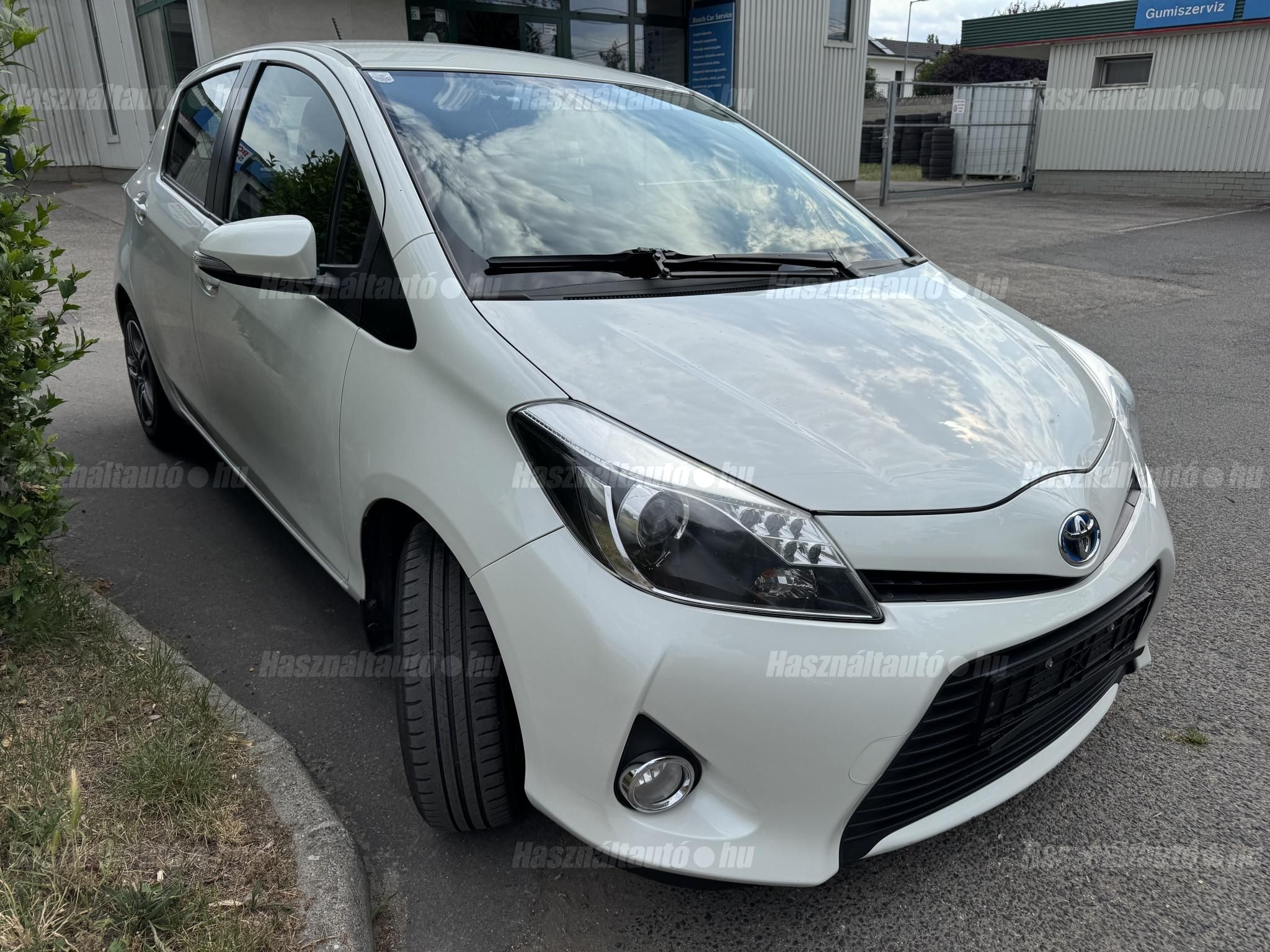 TOYOTA YARIS 2014/6 - 1