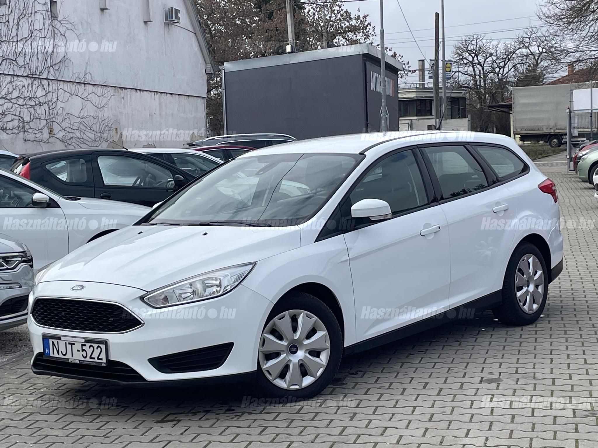 FORD FOCUS 2015/12 - 1
