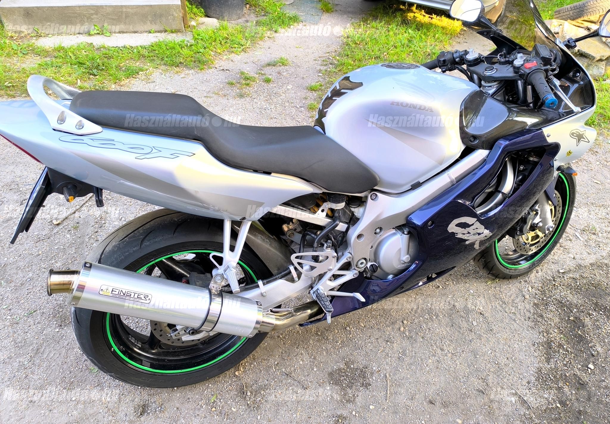 HONDA CBR 600 F4 2002/3 - 1