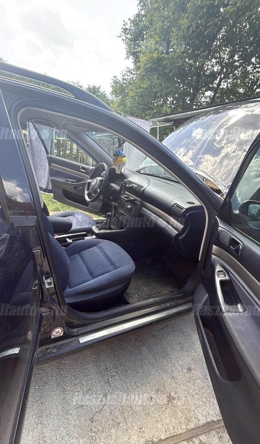 AUDI A4 1999/7 - 1