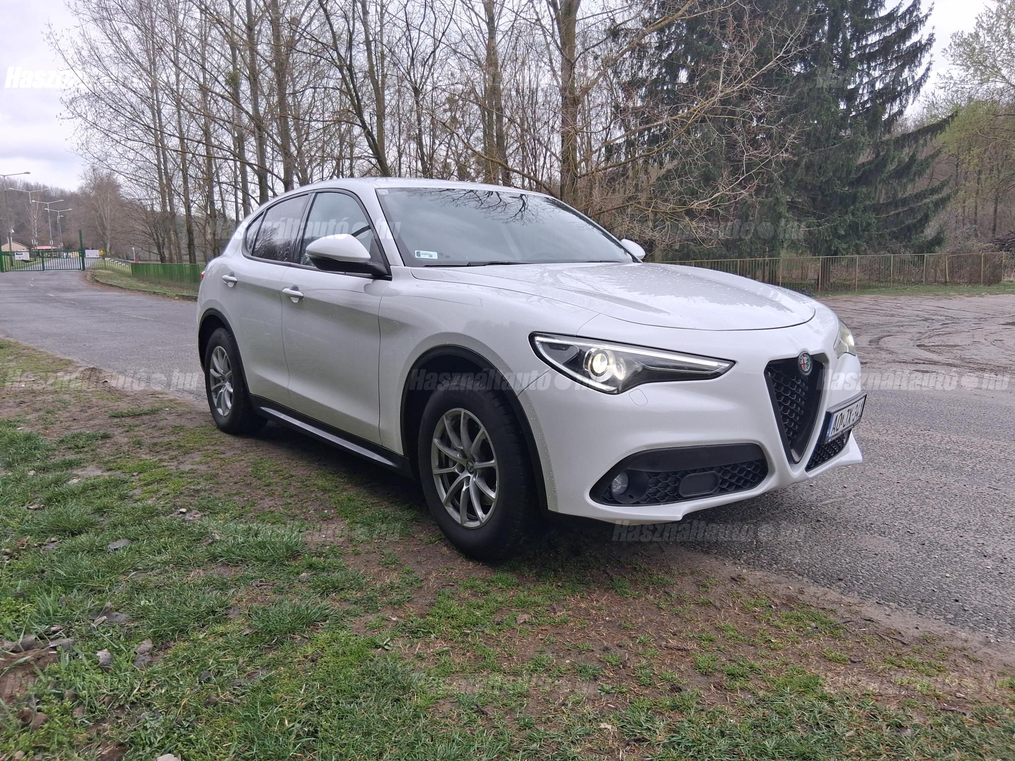 ALFA ROMEO STELVIO 2018/7 - 1