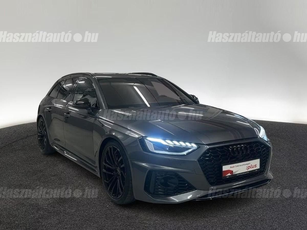 AUDI RS4 2021/12 - 1