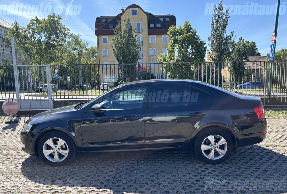 SKODA OCTAVIA 2015/12 - 1