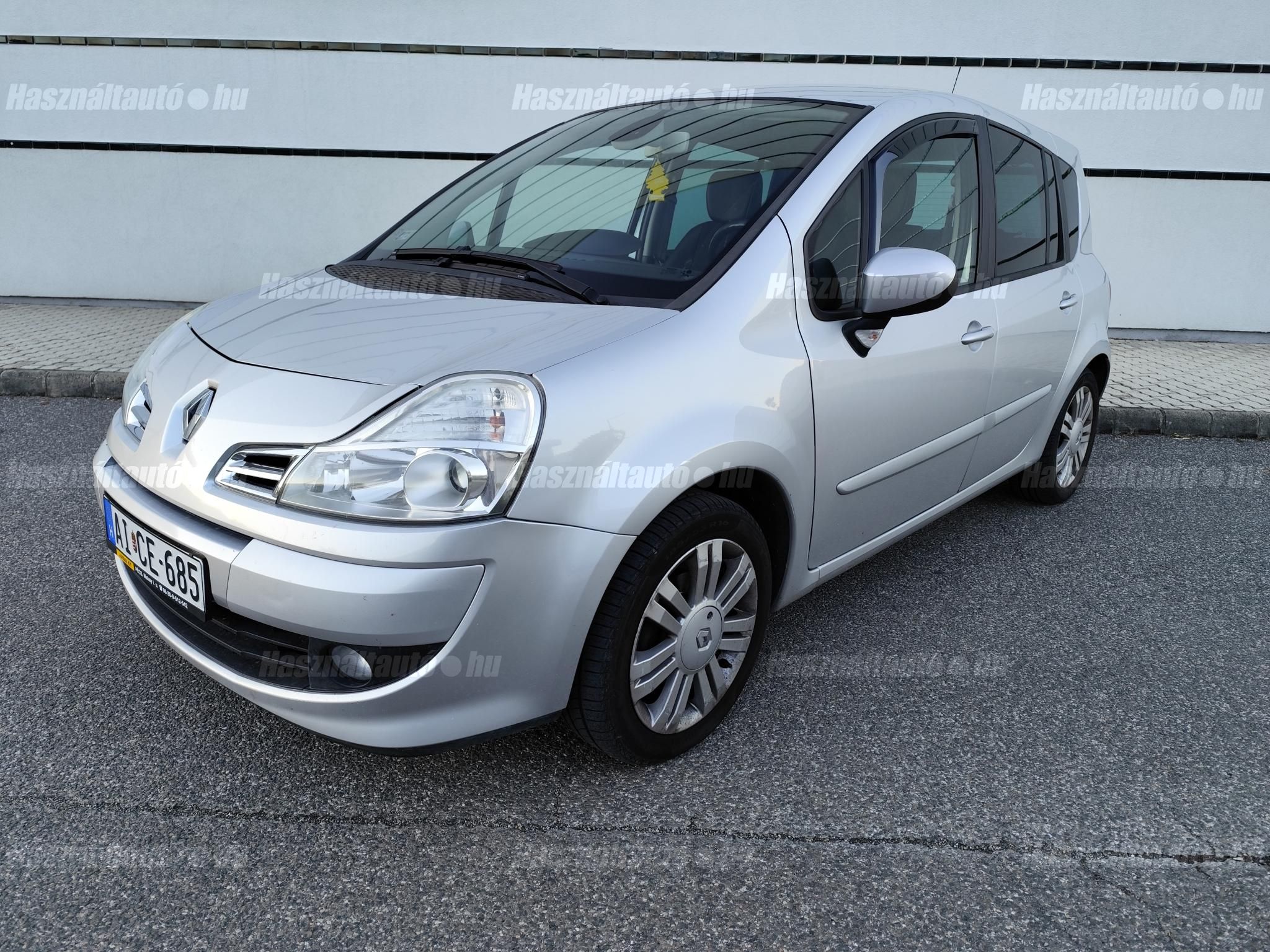 RENAULT GRAND MODUS 2013/4 - 1