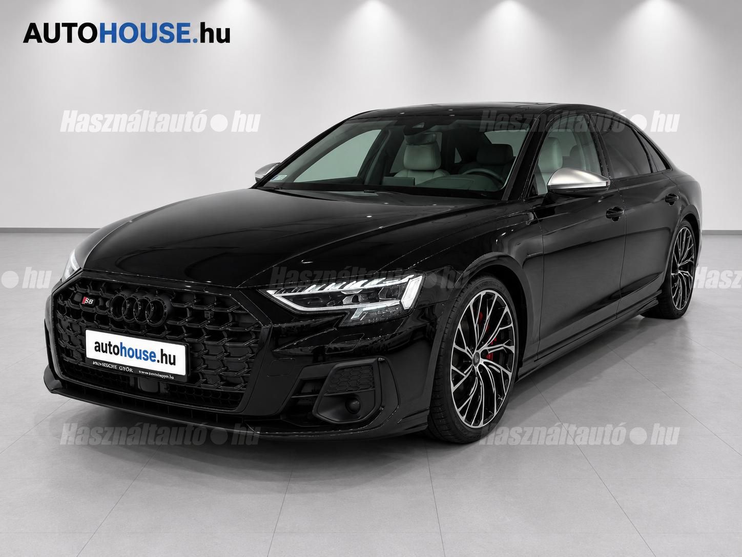 AUDI S8 2023/8 - 1