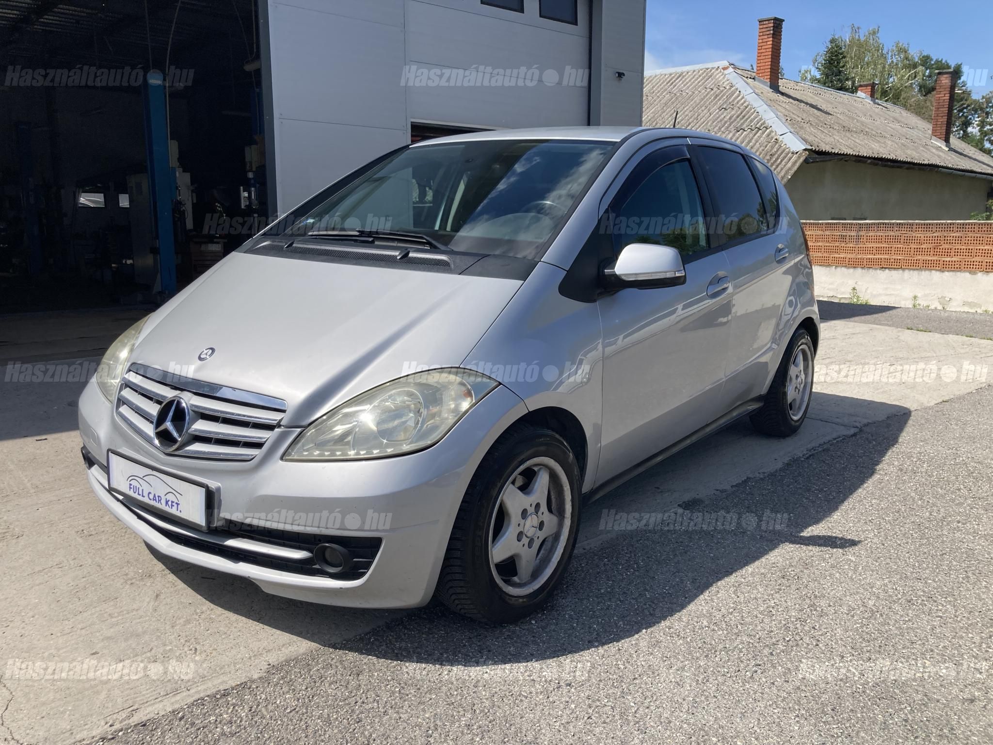 MERCEDES-BENZ A 180 2010/9 - 1