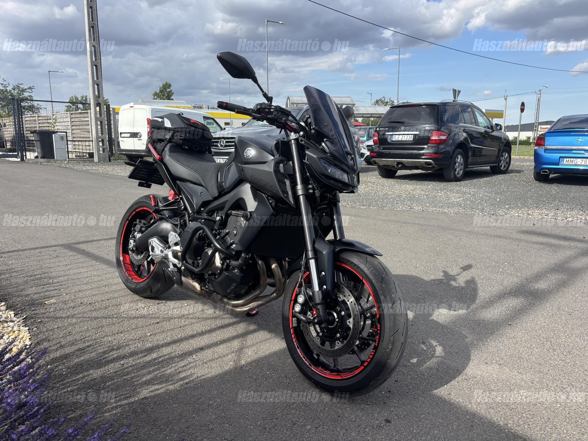 YAMAHA MT-09 2021/2 - 1