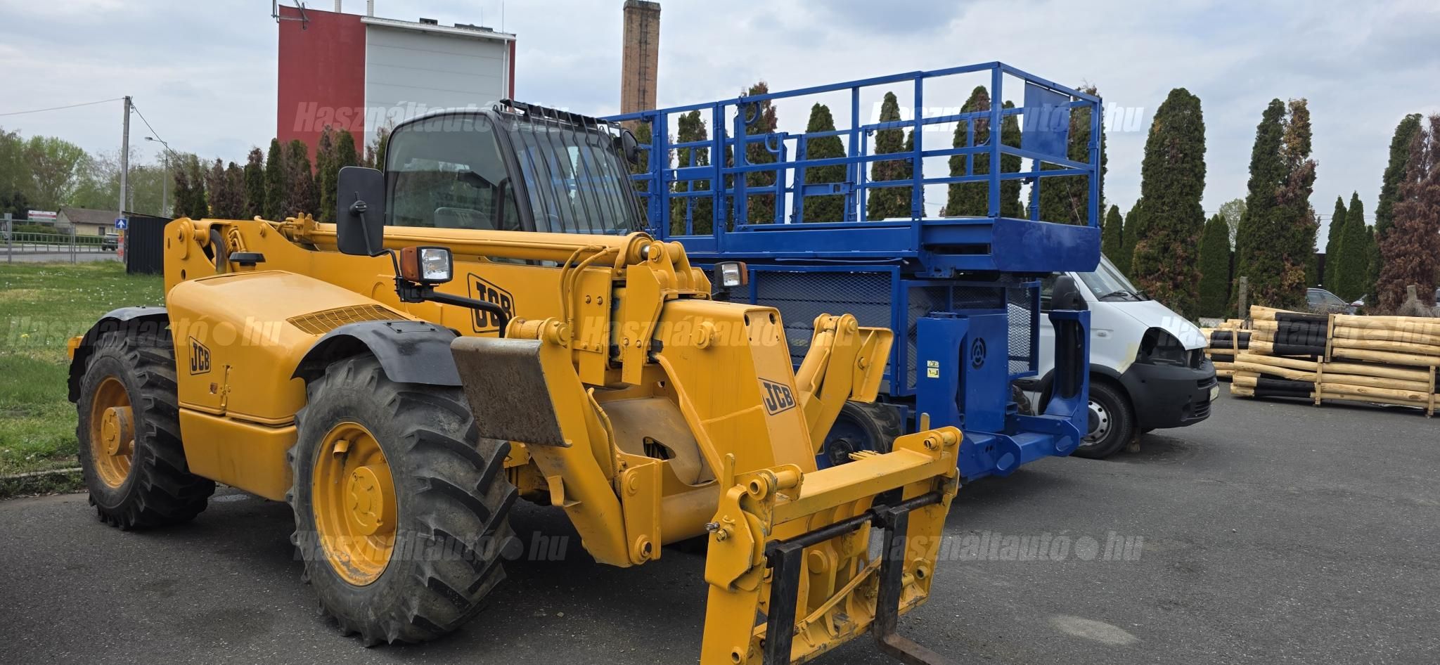 JCB 2000 - 1
