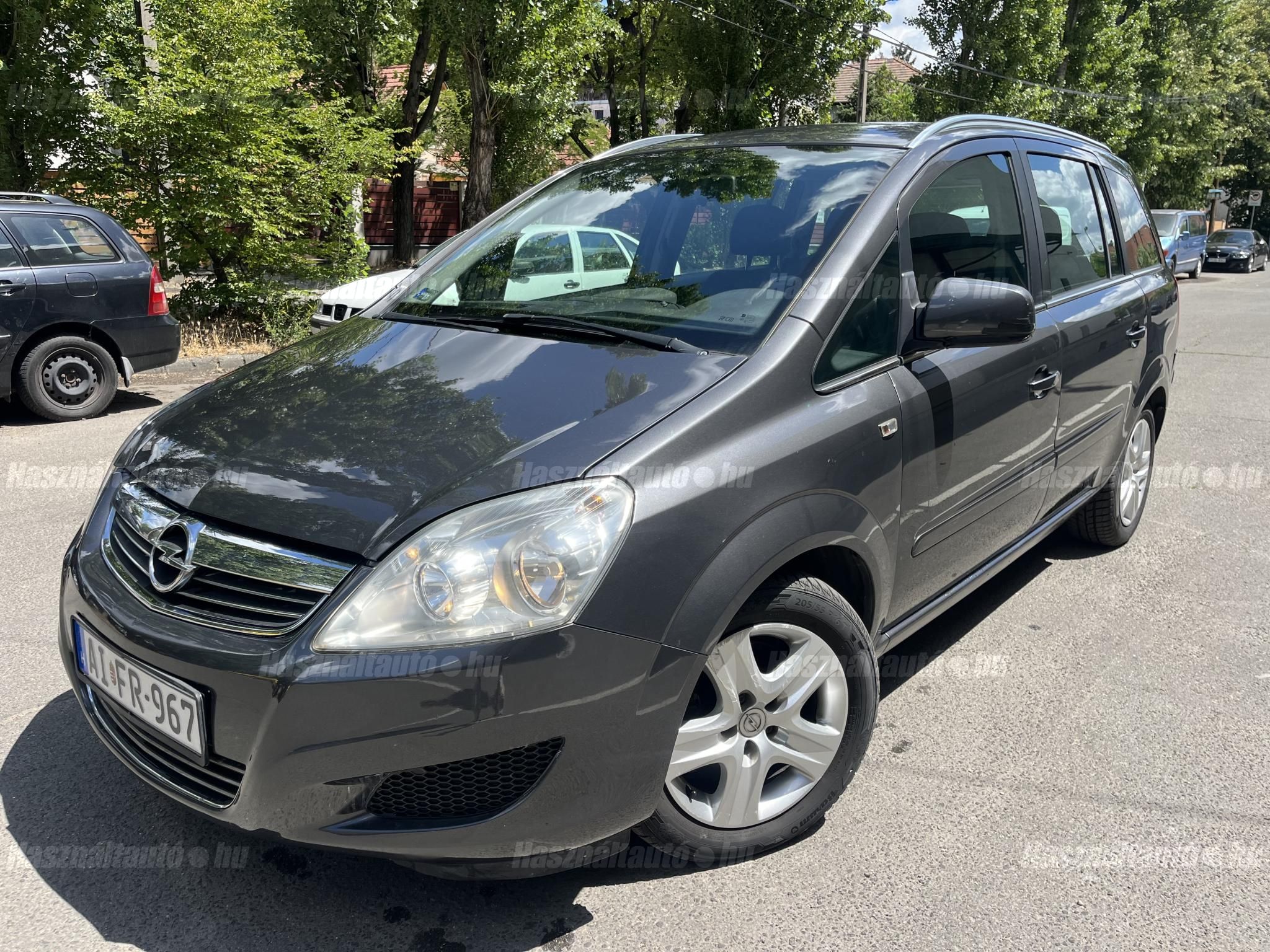 OPEL ZAFIRA B 2010/3 - 1