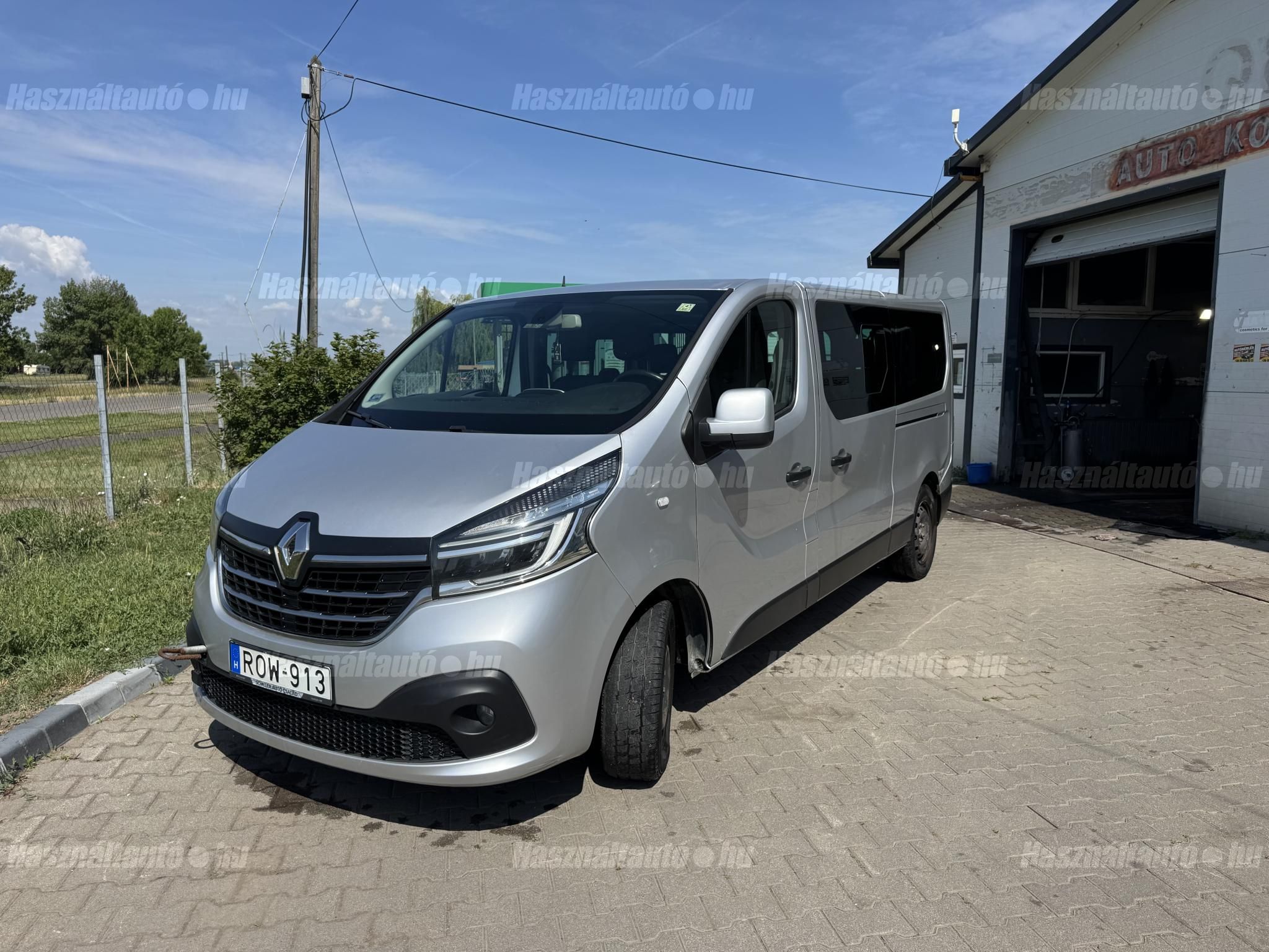 RENAULT TRAFIC 2019/8 - 1