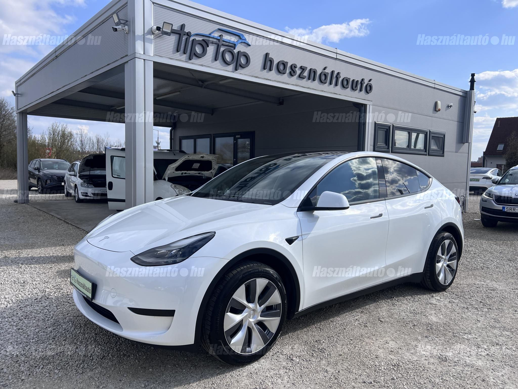 TESLA MODEL Y 2024/7 - 1