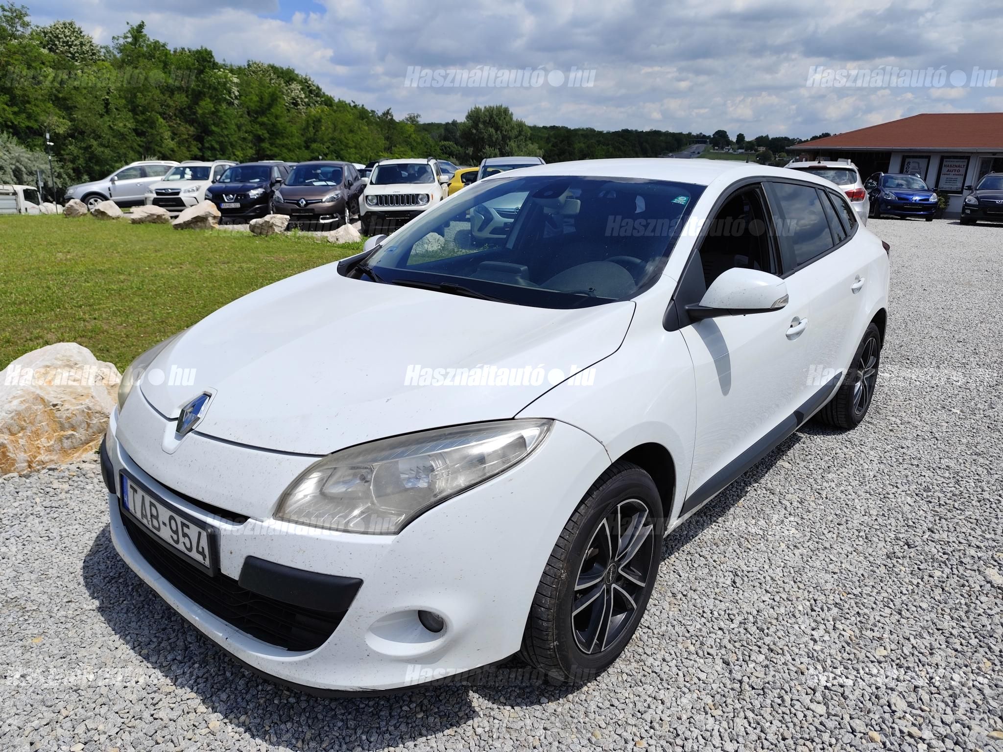 RENAULT MEGANE 2010/2 - 1