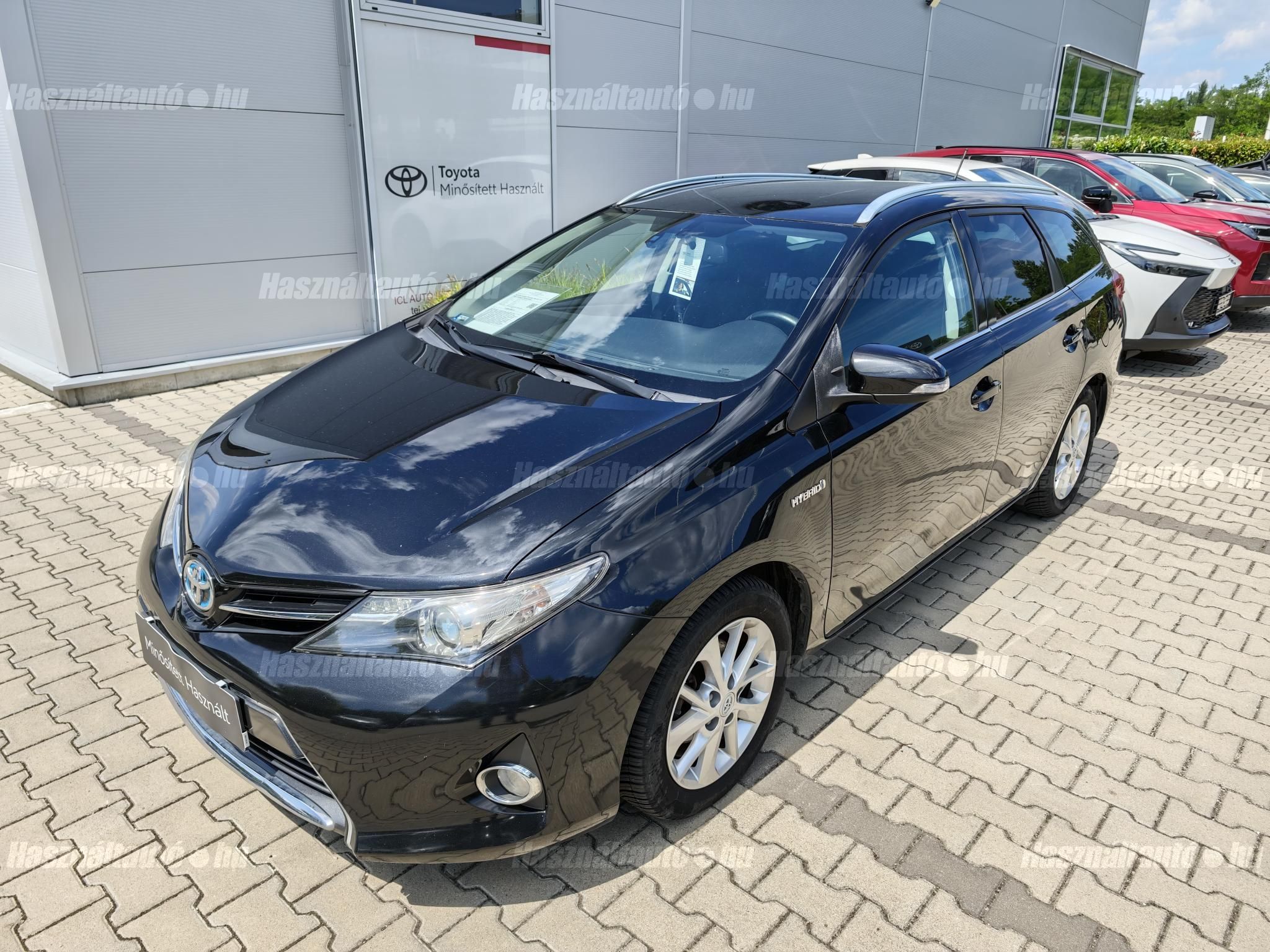 TOYOTA AURIS 2013/12 - 1