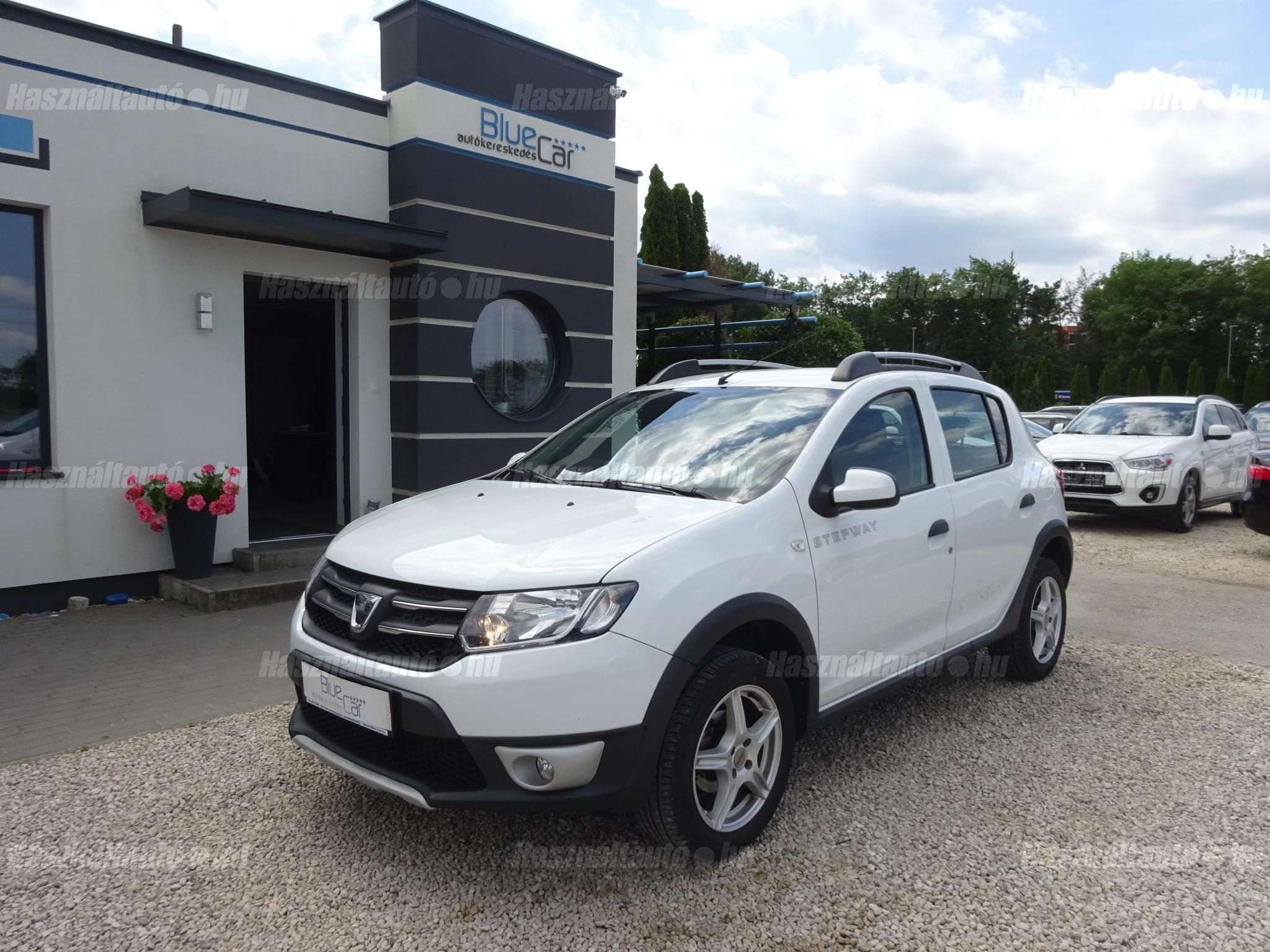 DACIA SANDERO 2014/2 - 1