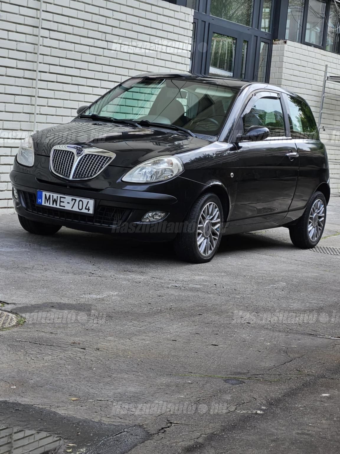 LANCIA YPSILON 2005/6 - 1