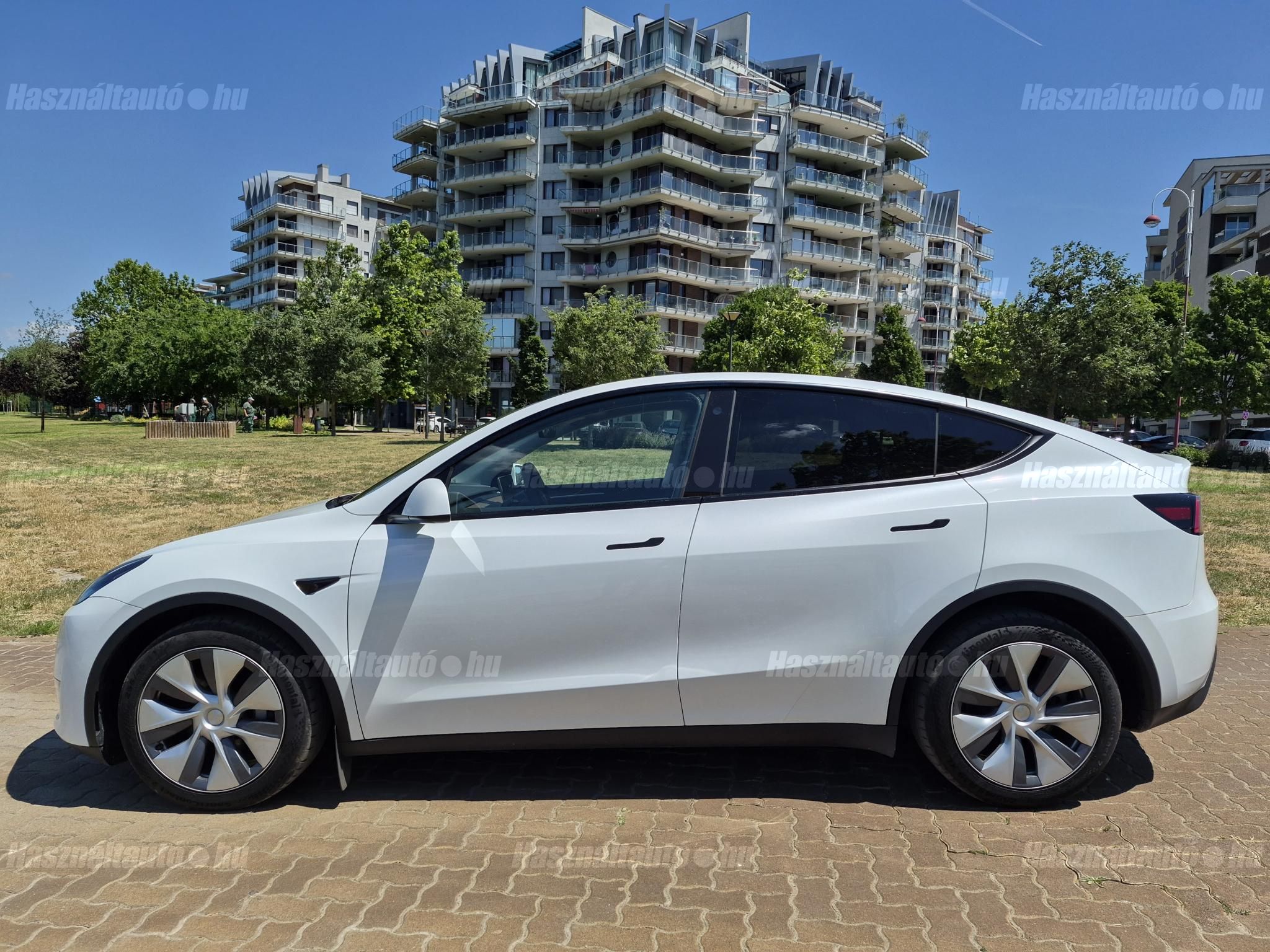 TESLA MODEL Y 2023/3 - 1