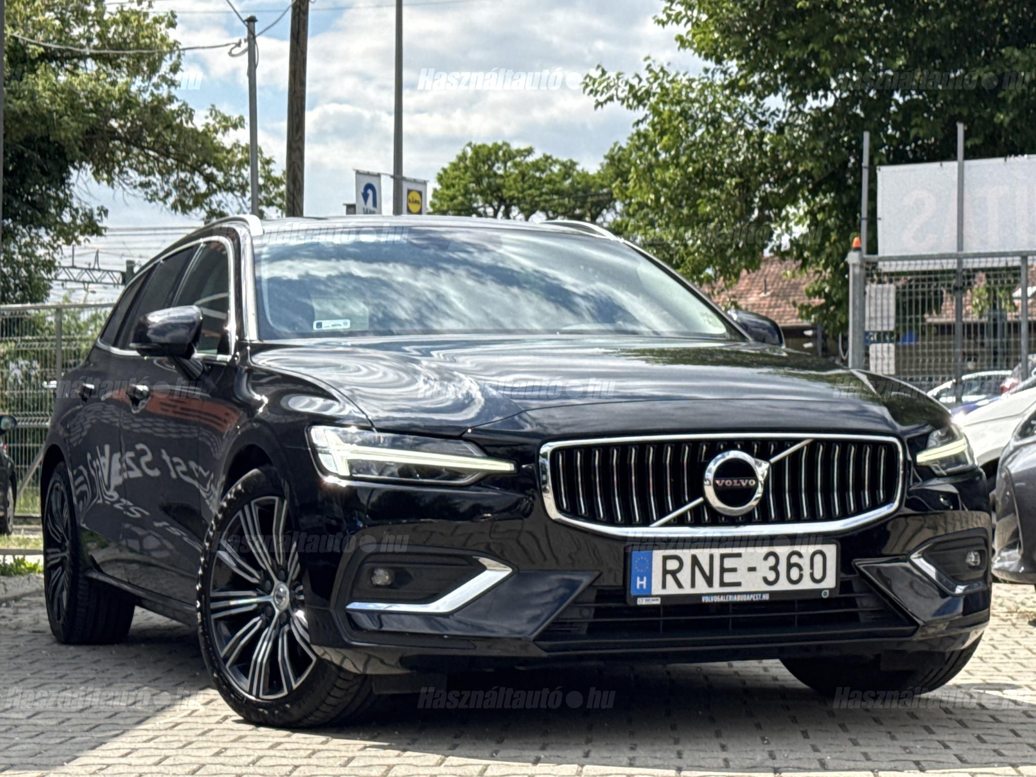 VOLVO V60 2019/8 - 1