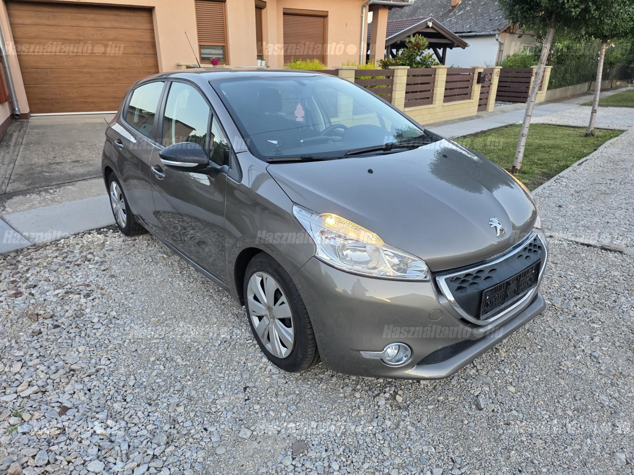 PEUGEOT 208 2012/11 - 1