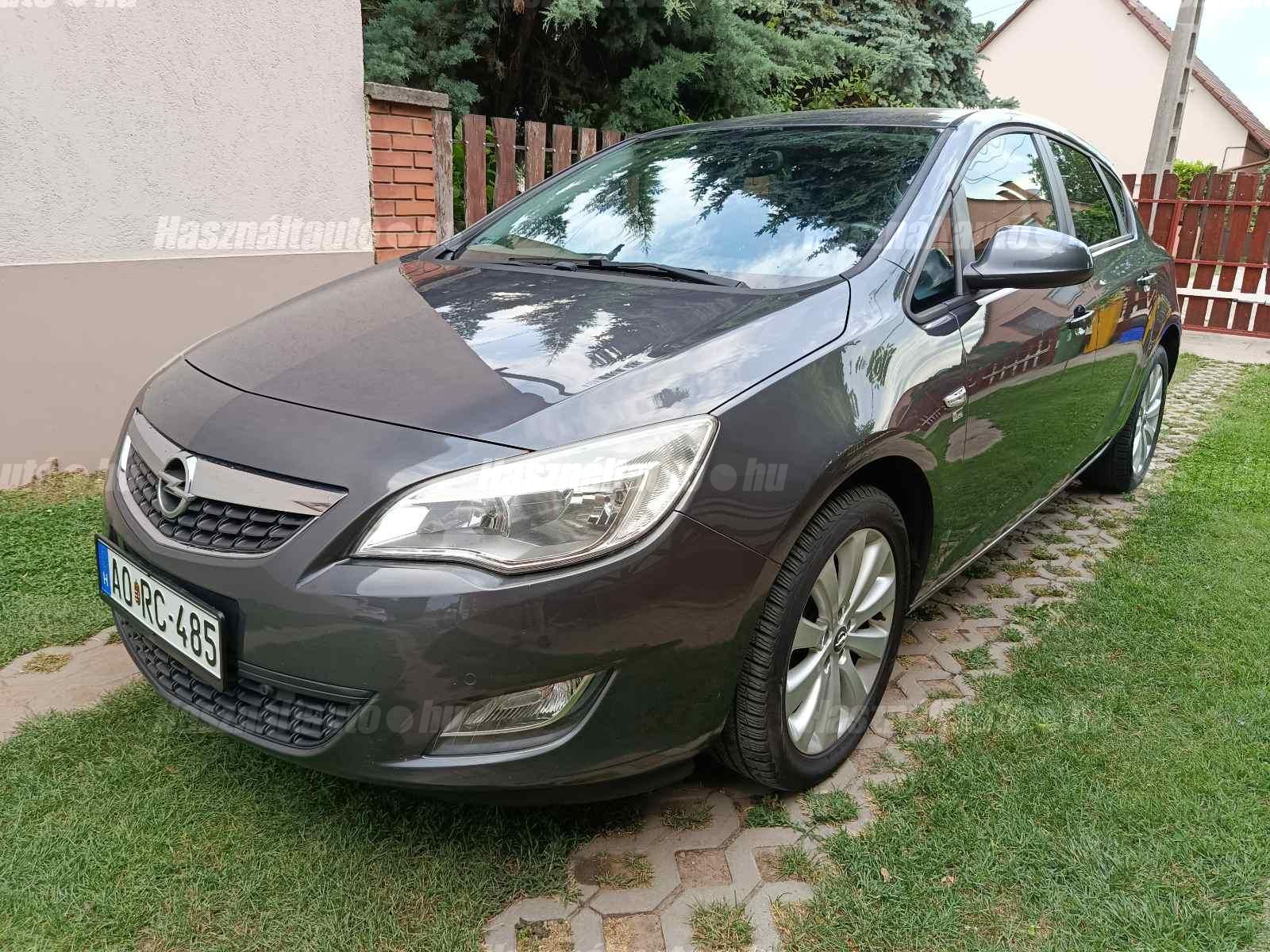 OPEL ASTRA J 2012/9 - 1