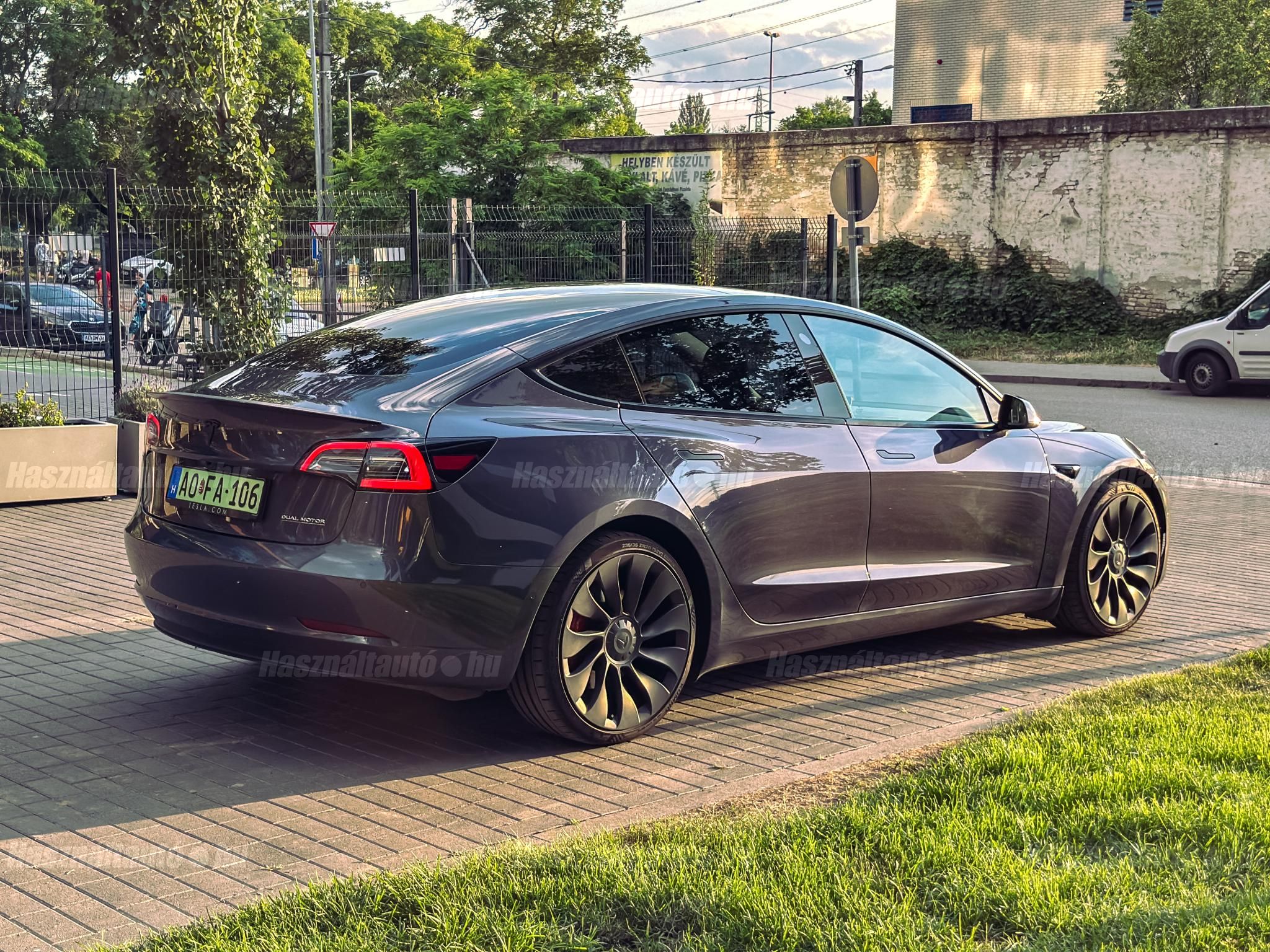TESLA MODEL 3 2021 - 1