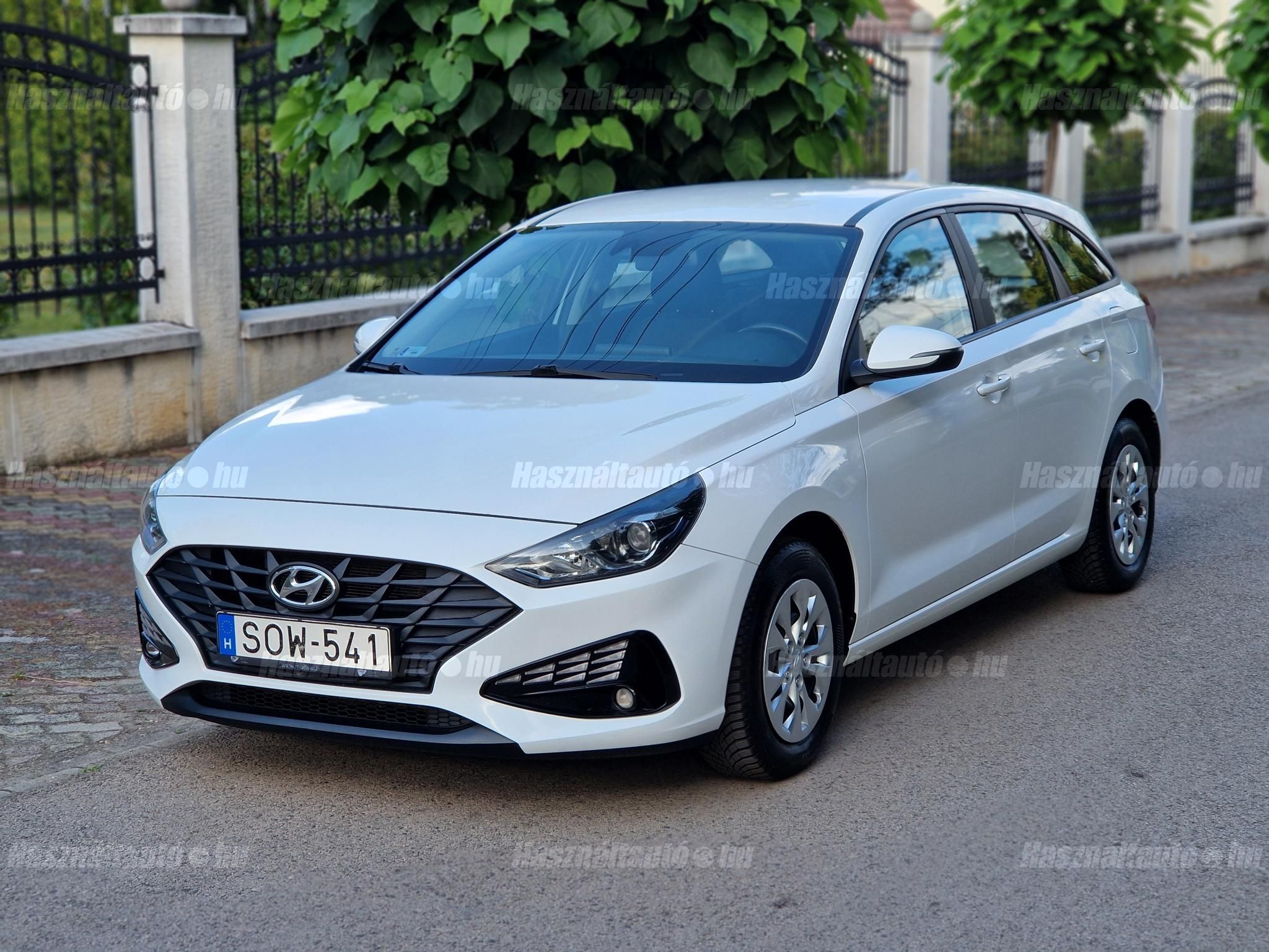 HYUNDAI I30 2021/3 - 1