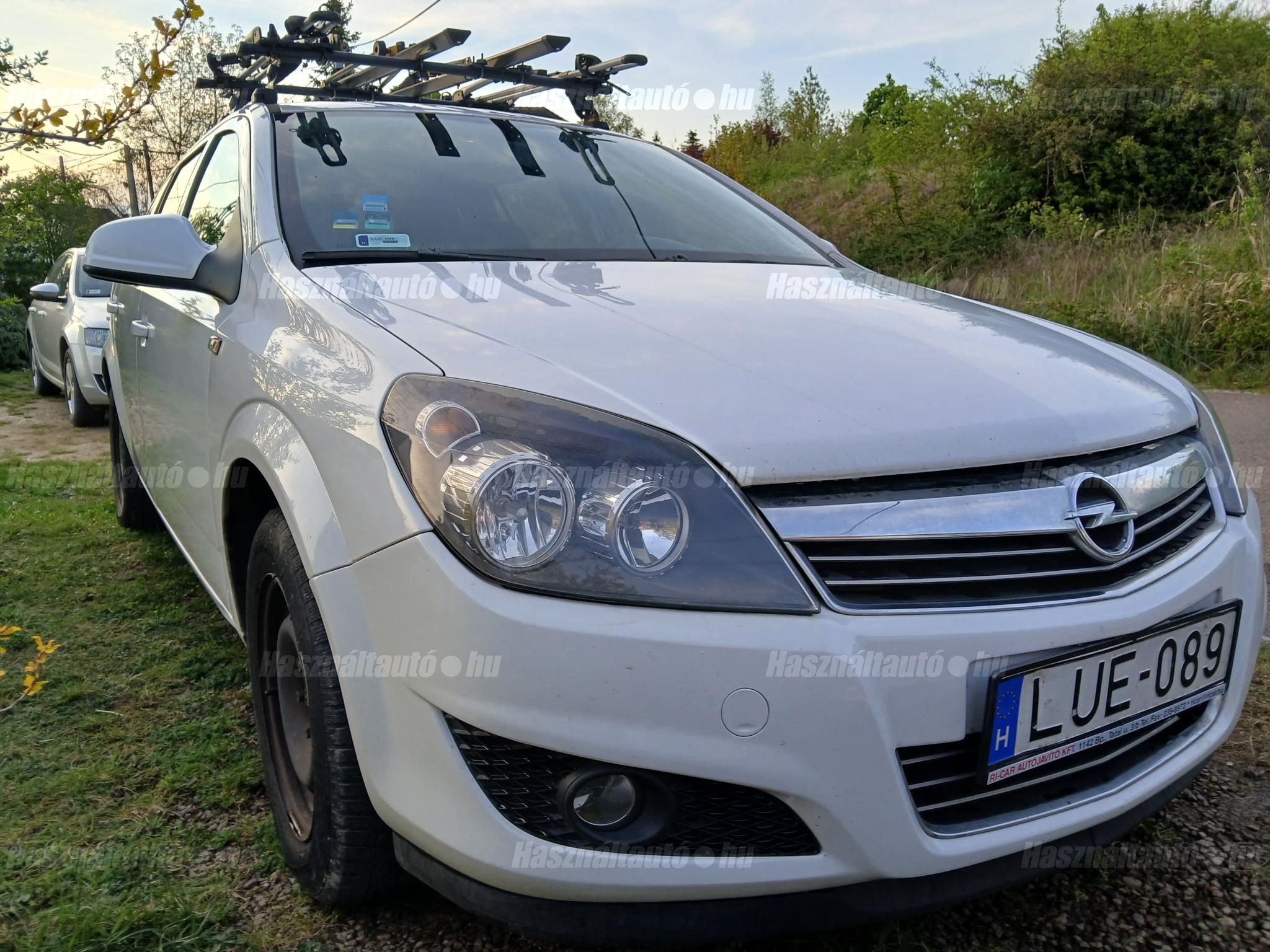 OPEL ASTRA H 2010 - 1