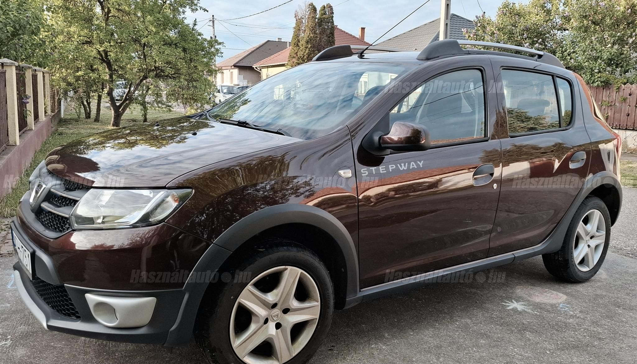 DACIA SANDERO 2016/6 - 1