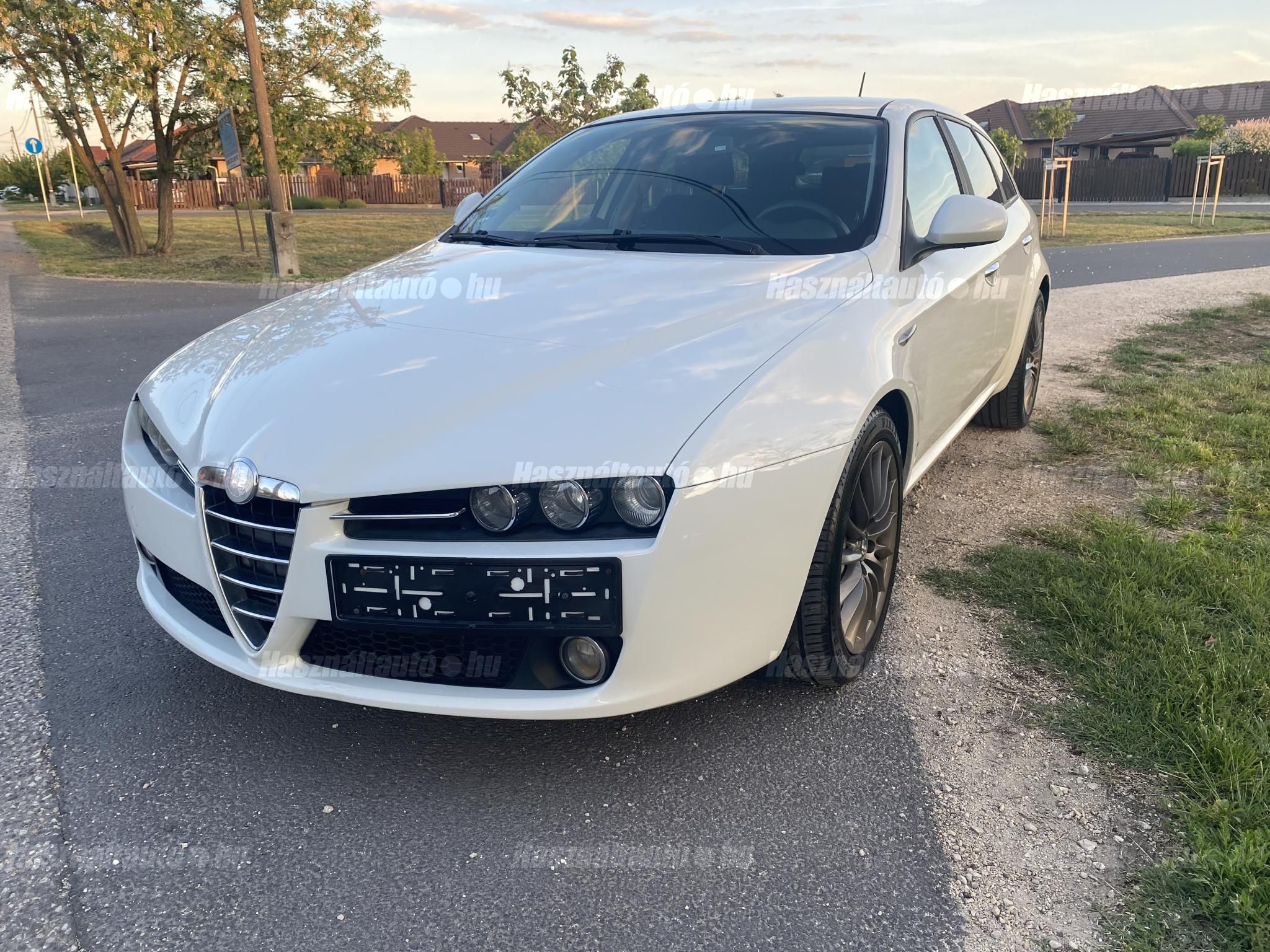 ALFA ROMEO 159 2011/8 - 1