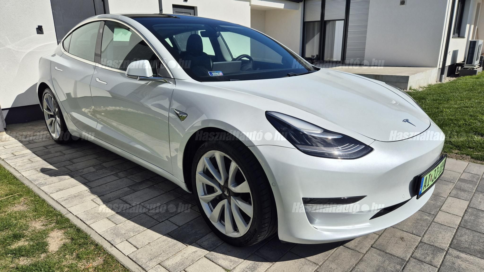 TESLA MODEL 3 2019/9 - 1